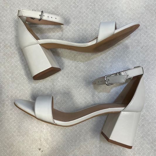 Shoes Heels Block By Gianni Bini In White, Size: 7.5