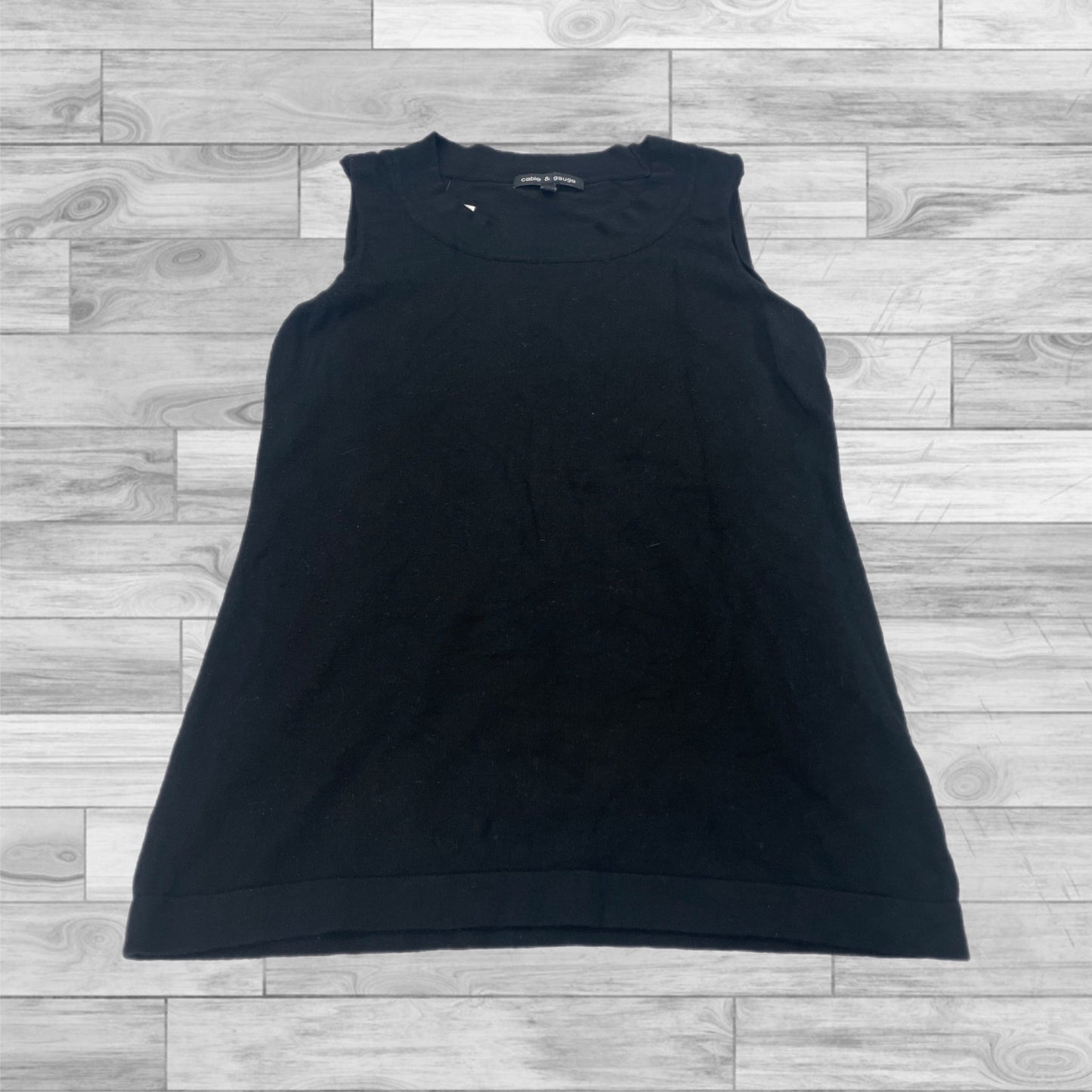 Top Sleeveless By Cable And Gauge In Black, Size: S