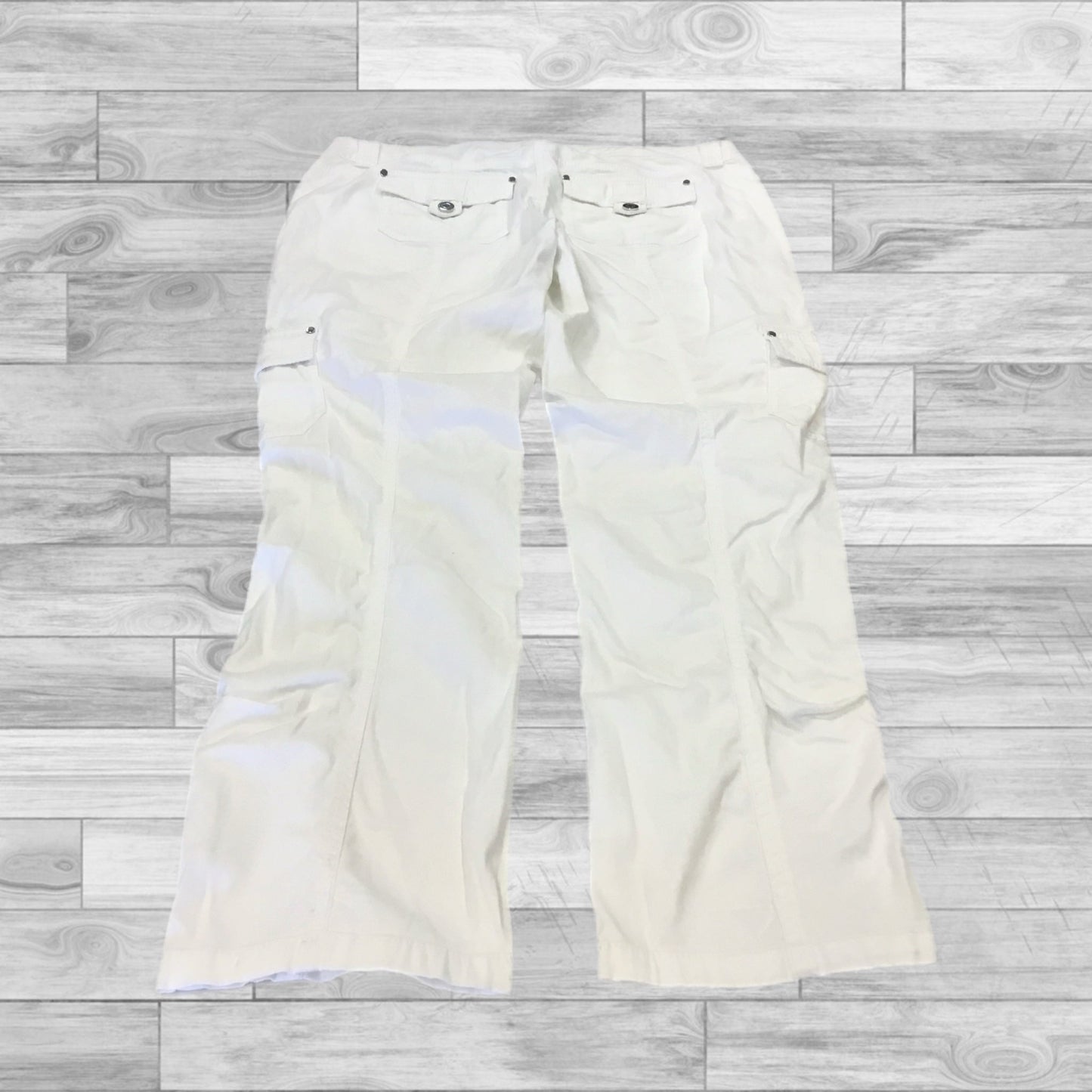 Capris By White House Black Market In White, Size: 4