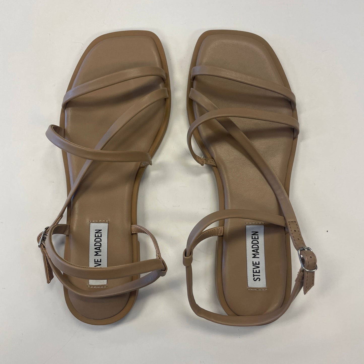 Sandals Flats By Steve Madden In Tan, Size: 9