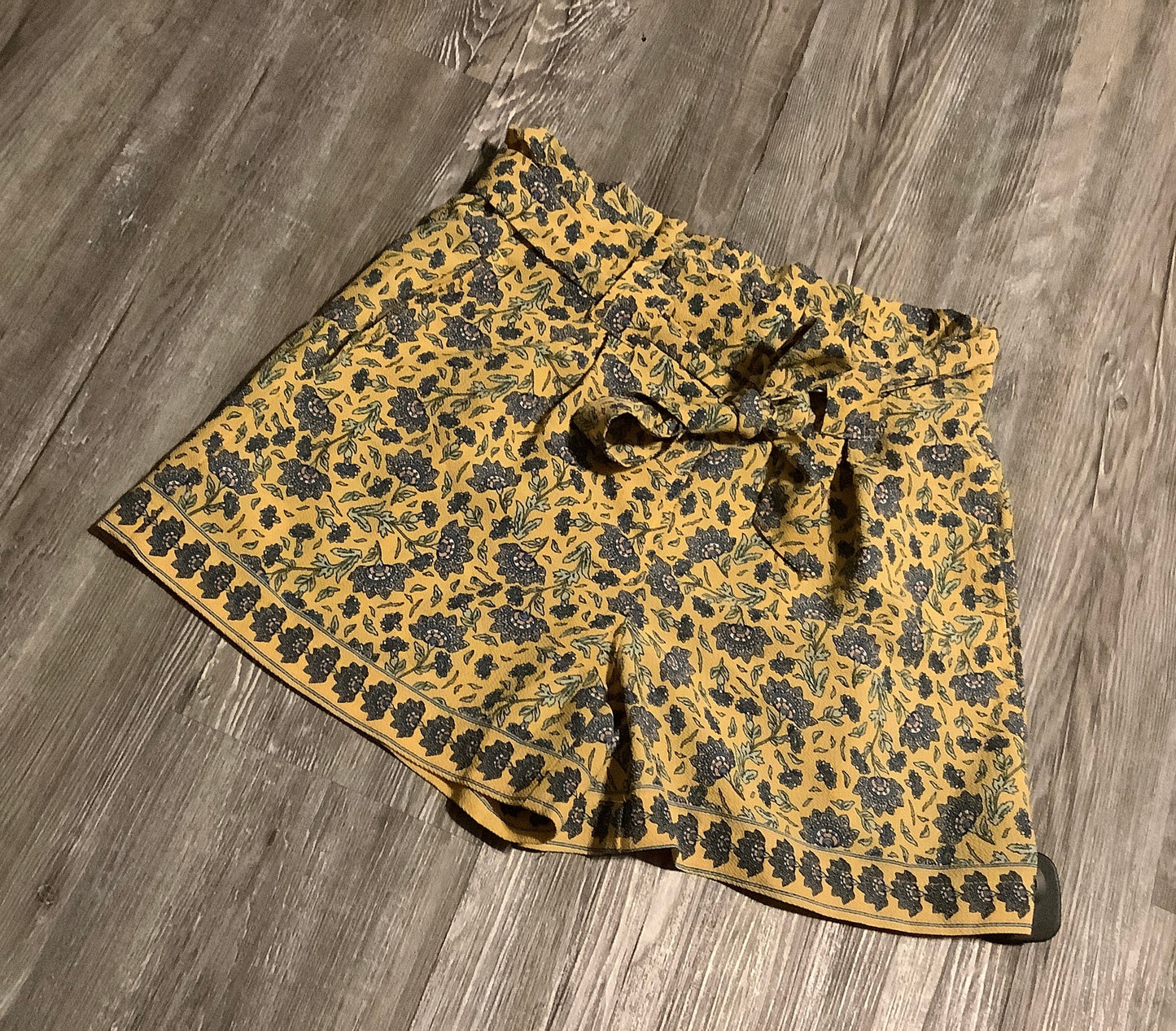 Shorts By Max Studio In Yellow, Size: 2