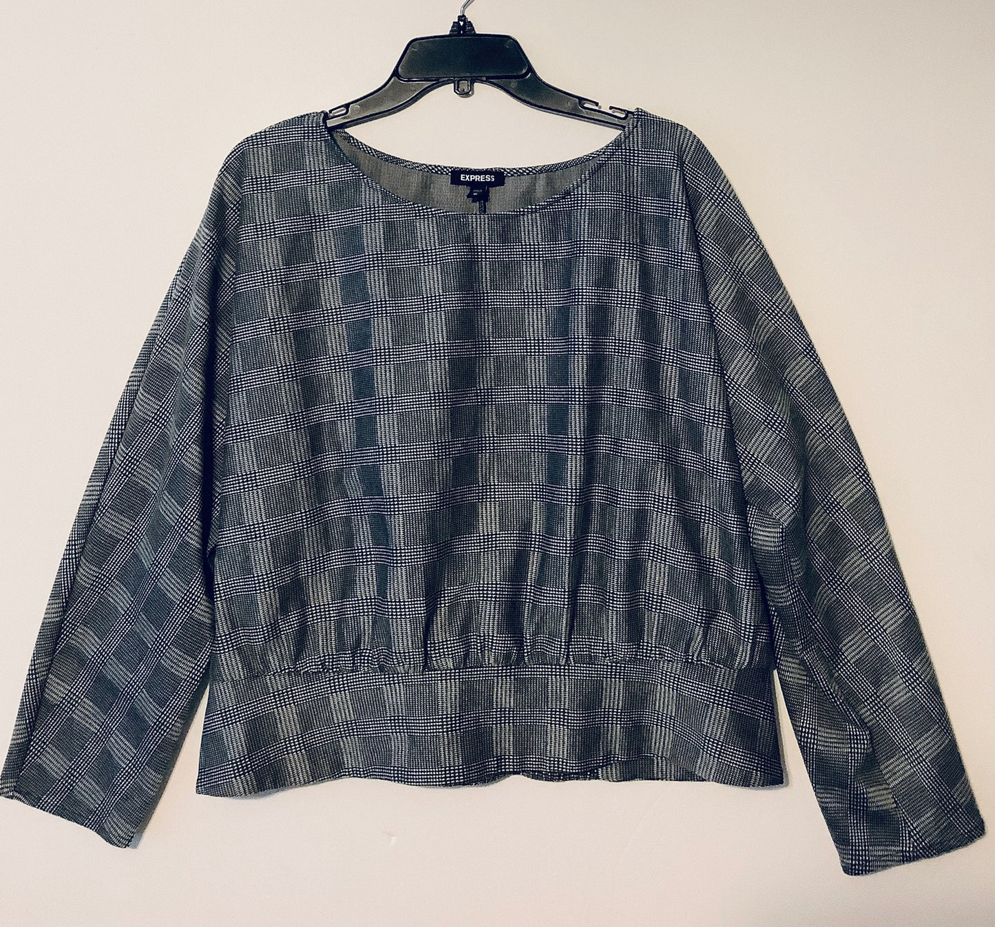 Top Long Sleeve By Express In Black & White, Size: Xl