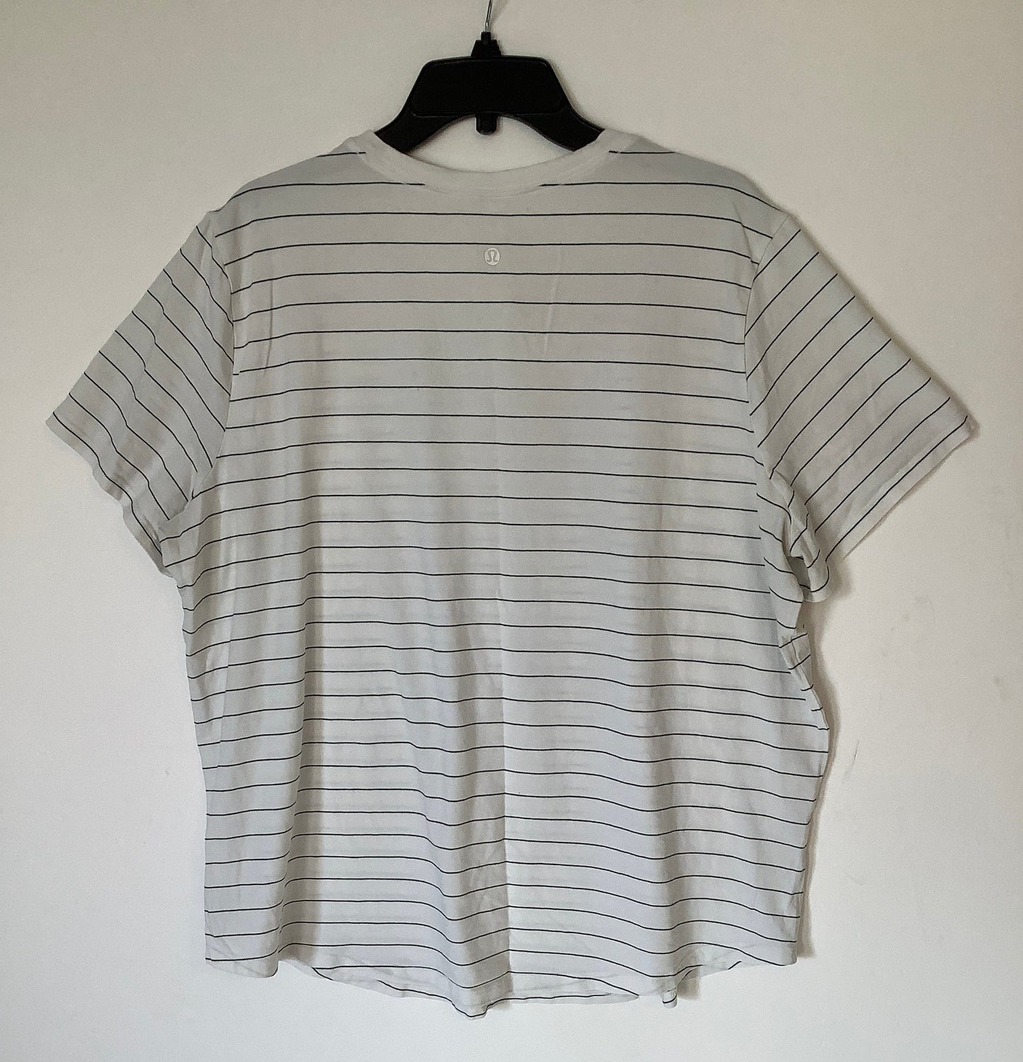 Top Short Sleeve By Lululemon In Striped Pattern, Size: 2x