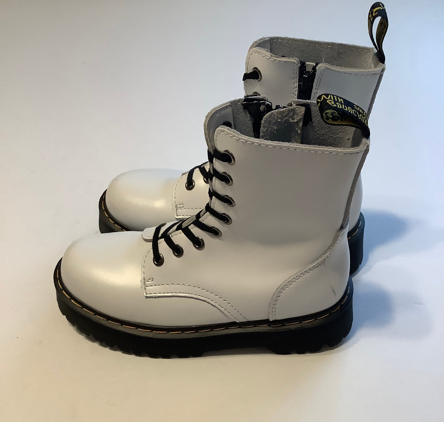 Boots Combat By Dr Martens In White, Size: 6