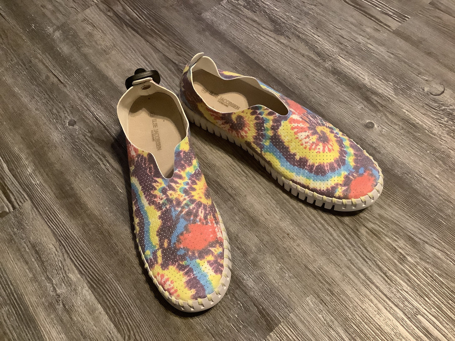 Multi-colored Shoes Sneakers Clothes Mentor, Size 11