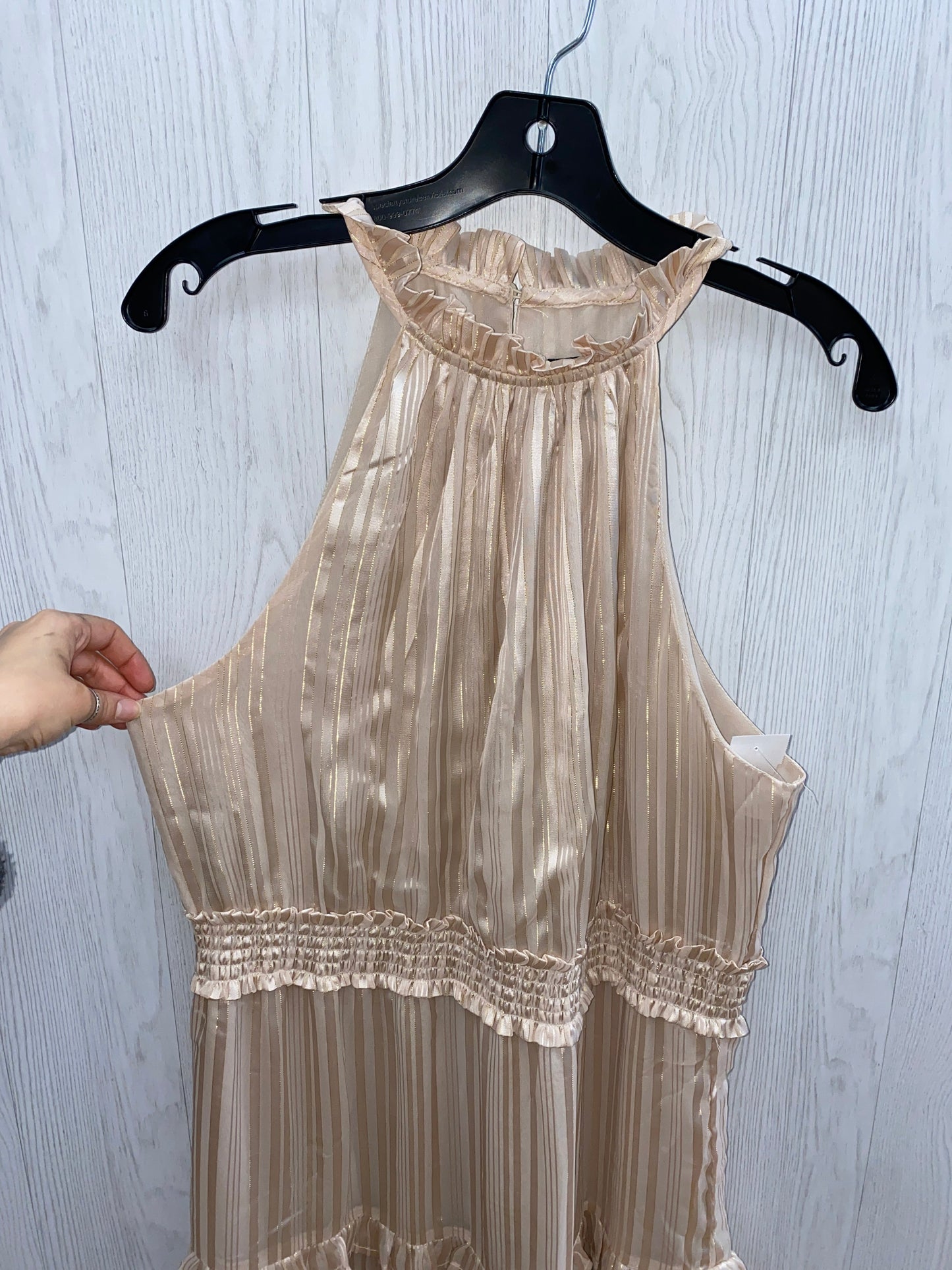 Dress Party Long By Express  Size: L