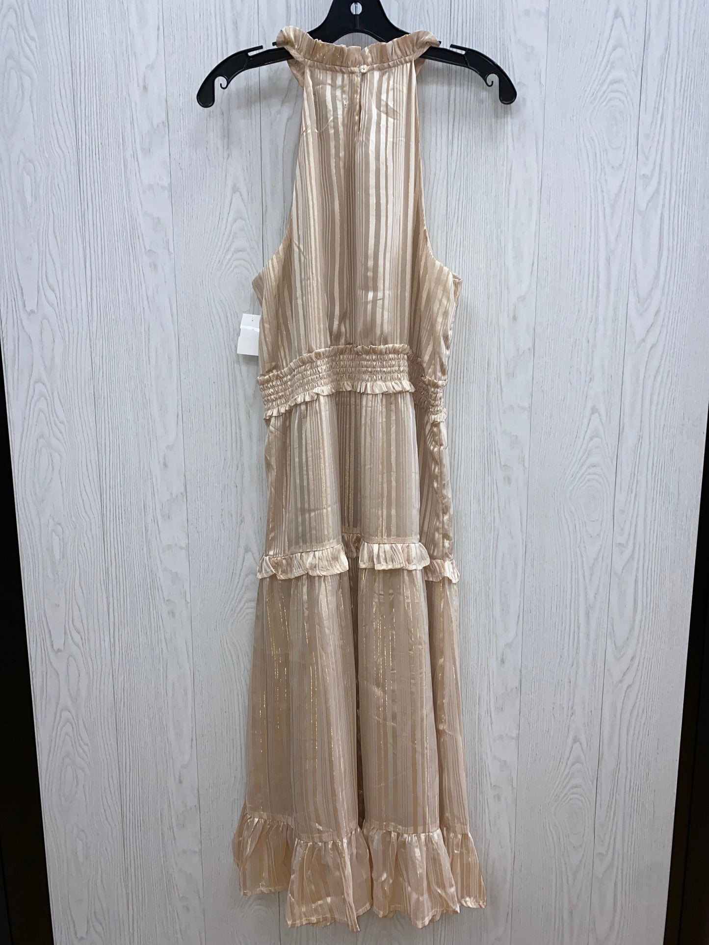 Dress Party Long By Express  Size: L