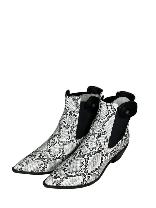 Boots Ankle Heels By Clothes Mentor In Snakeskin Print, Size: 6