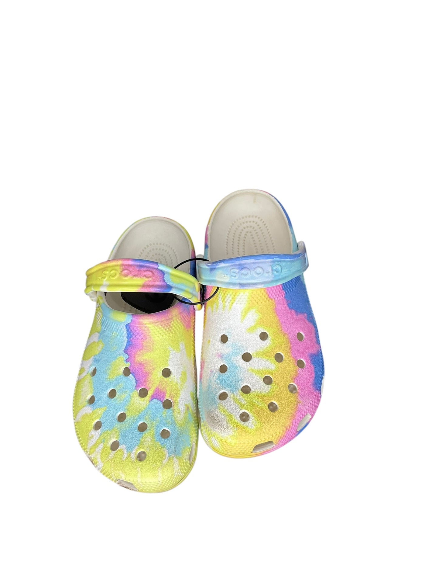 Shoes Flats By Crocs In Multi-colored, Size: 7