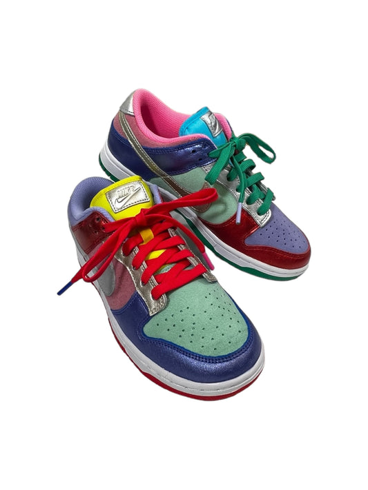 Multi-colored Shoes Sneakers Nike, Size 7