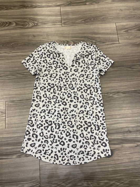 Dress Casual Short By Altard State In Animal Print, Size: M