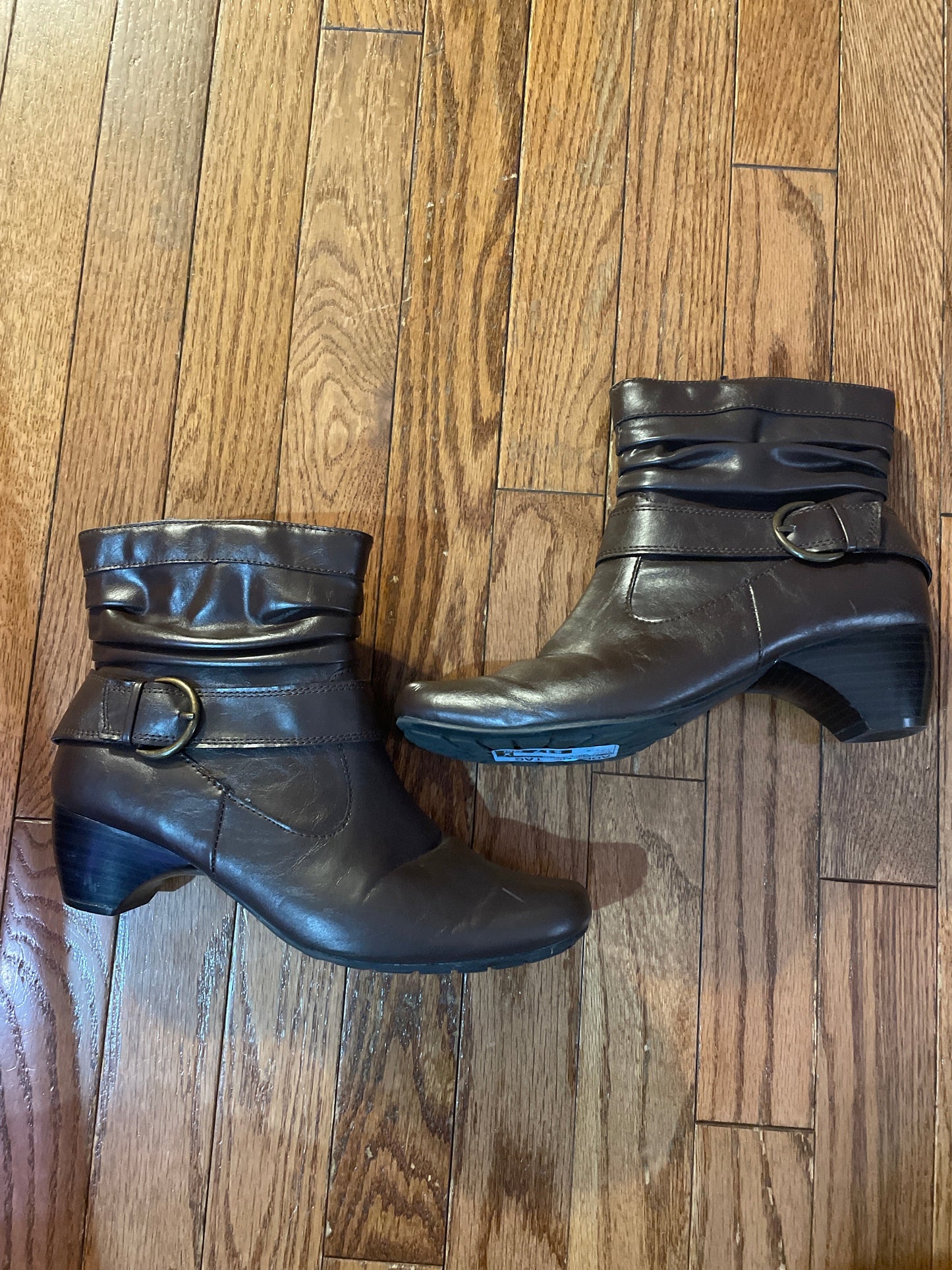 Boots Ankle By Clothes Mentor  Size: 7.5