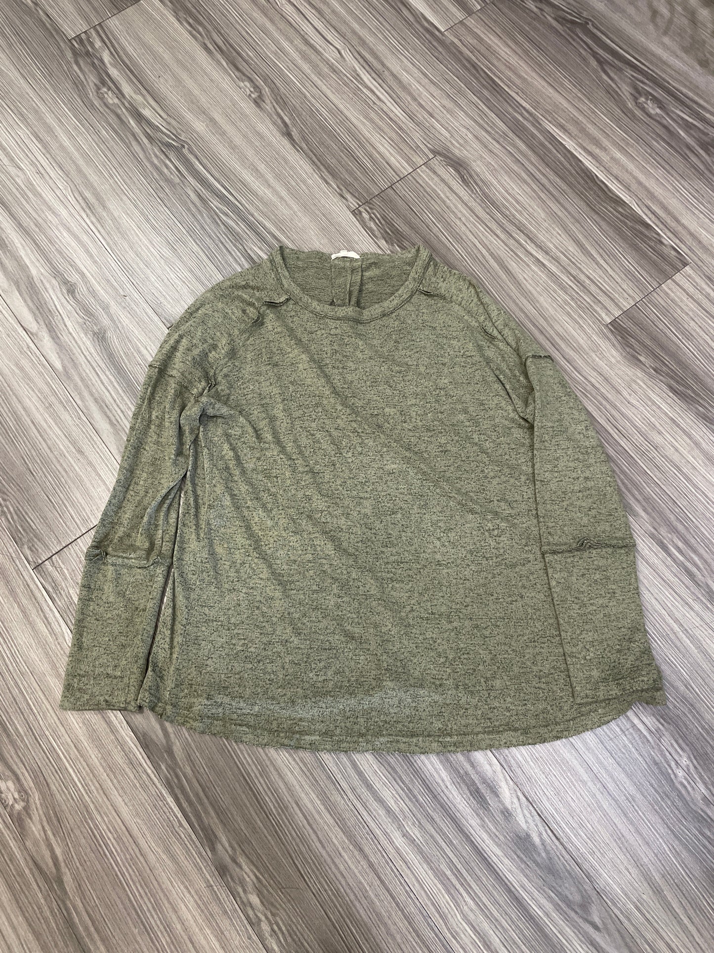 Green Top Long Sleeve Easel, Size L