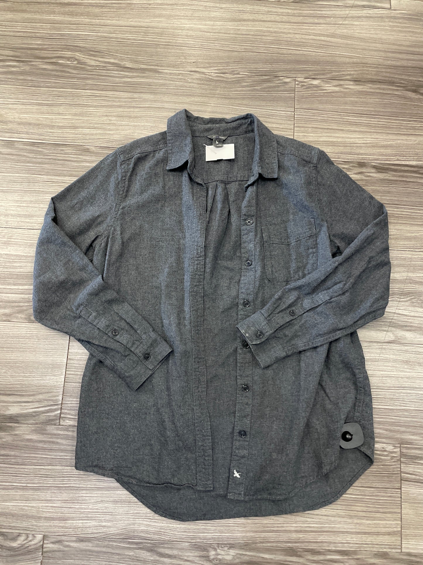 Top Long Sleeve By Eddie Bauer In Grey, Size: M