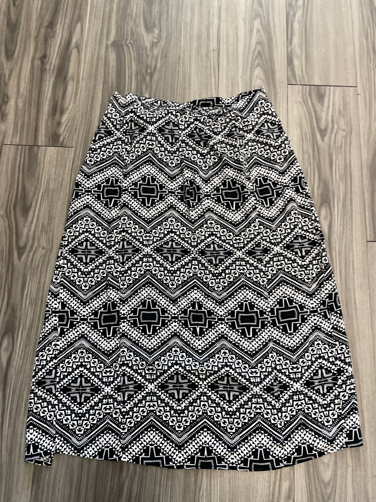 Skirt Maxi By Express  Size: Xl