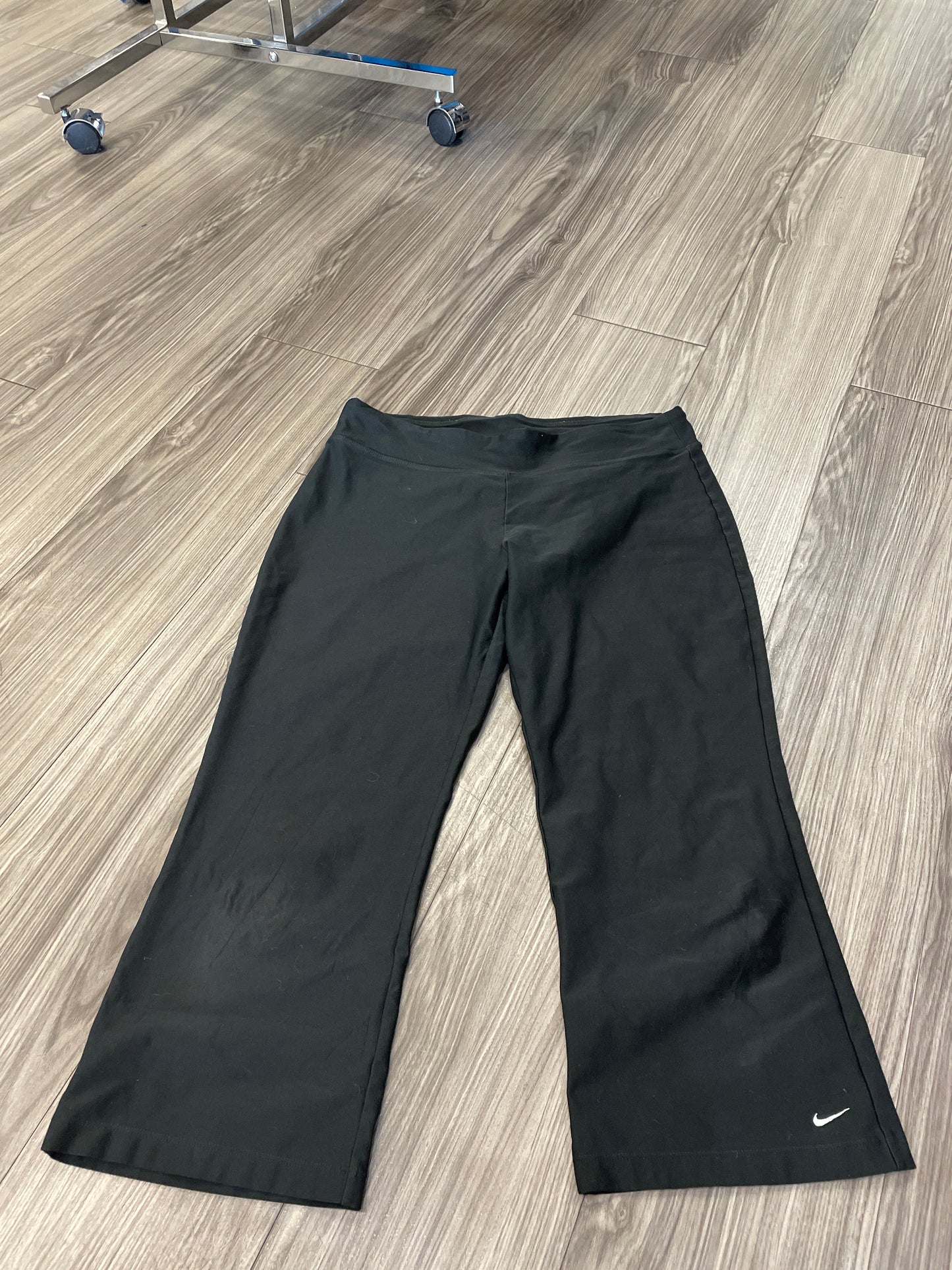 Athletic Capris By Nike In Black, Size: L