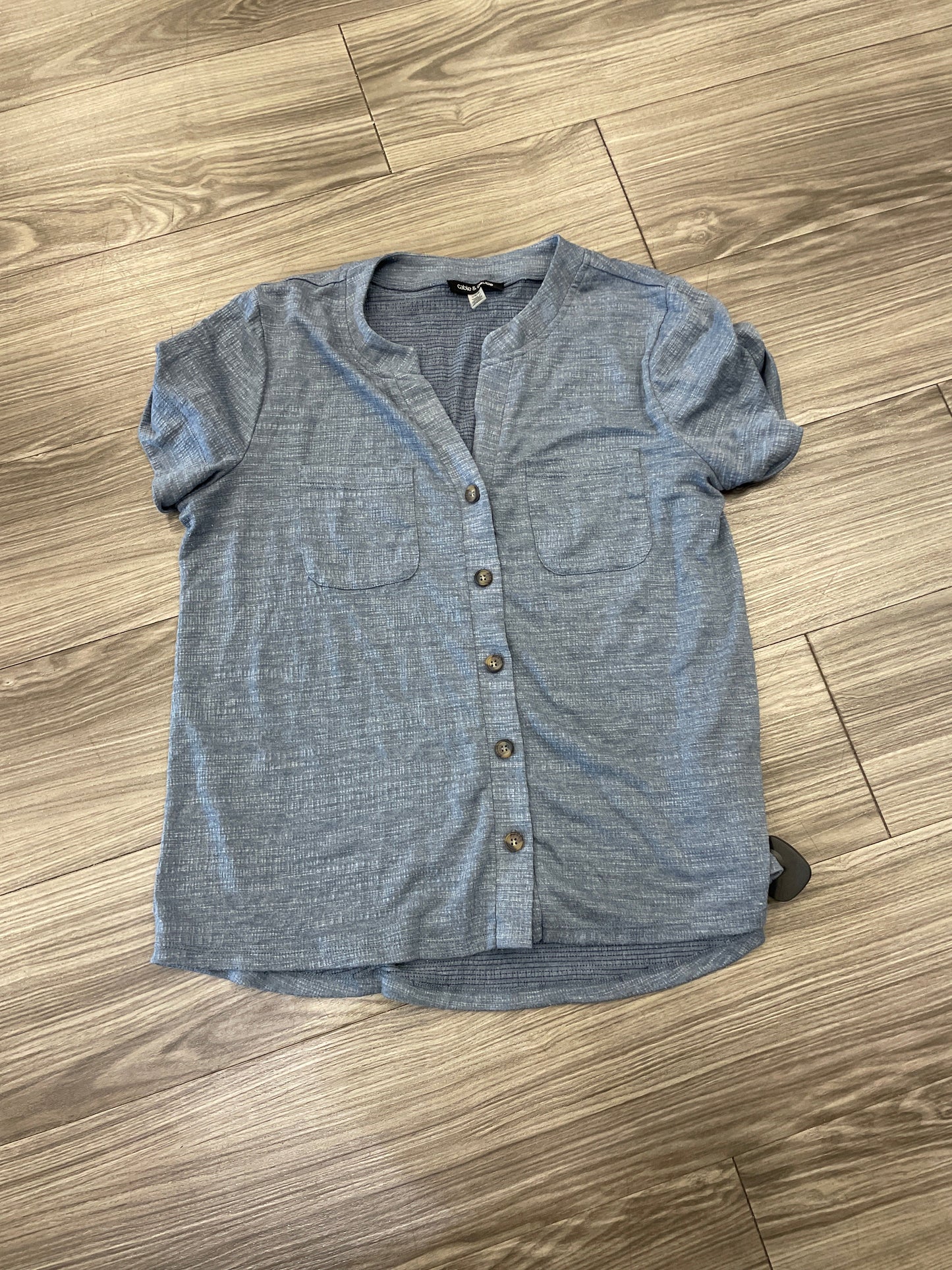 Top Short Sleeve By Cable And Gauge In Blue, Size: L