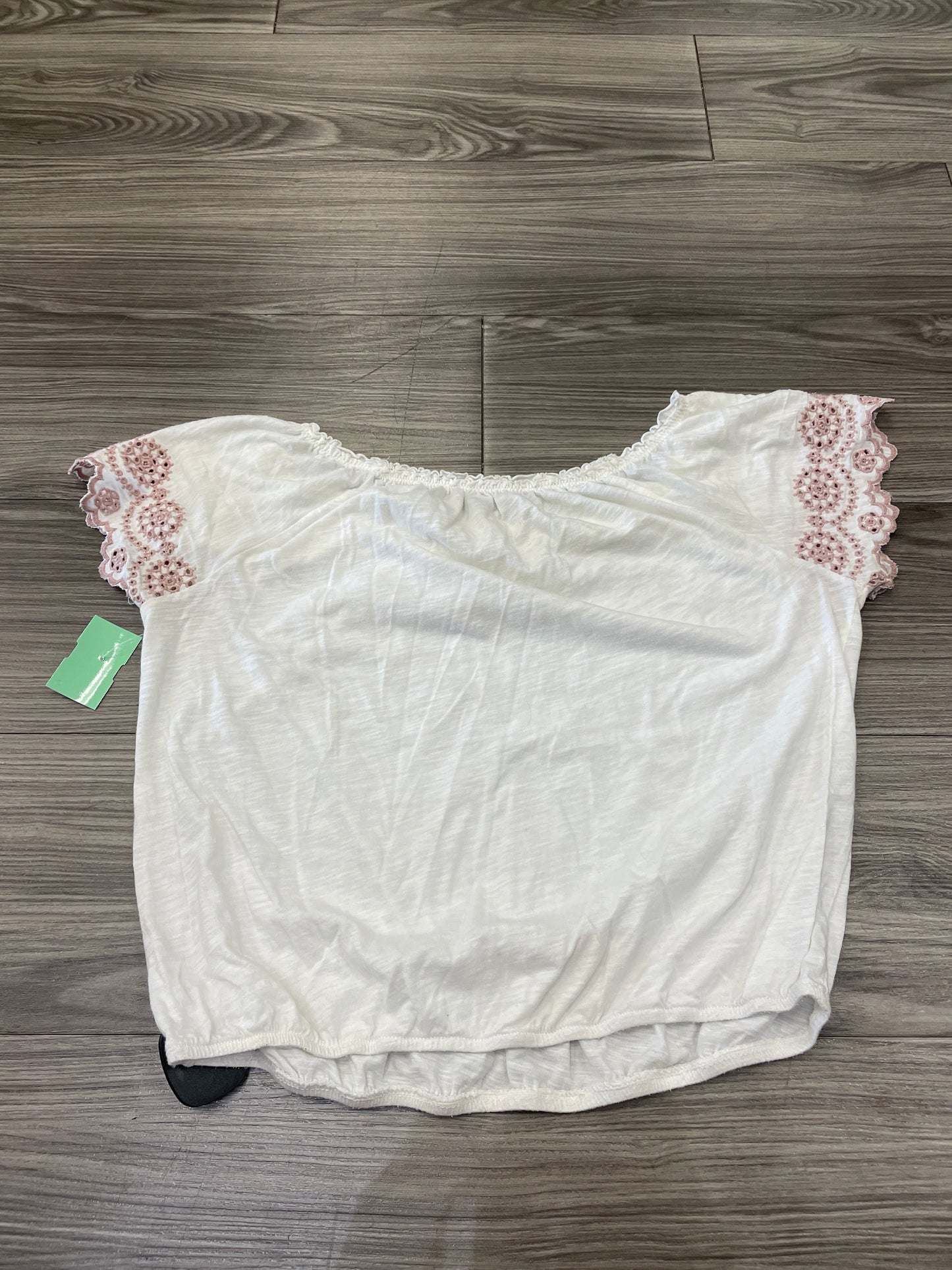 White Top Short Sleeve American Eagle, Size M