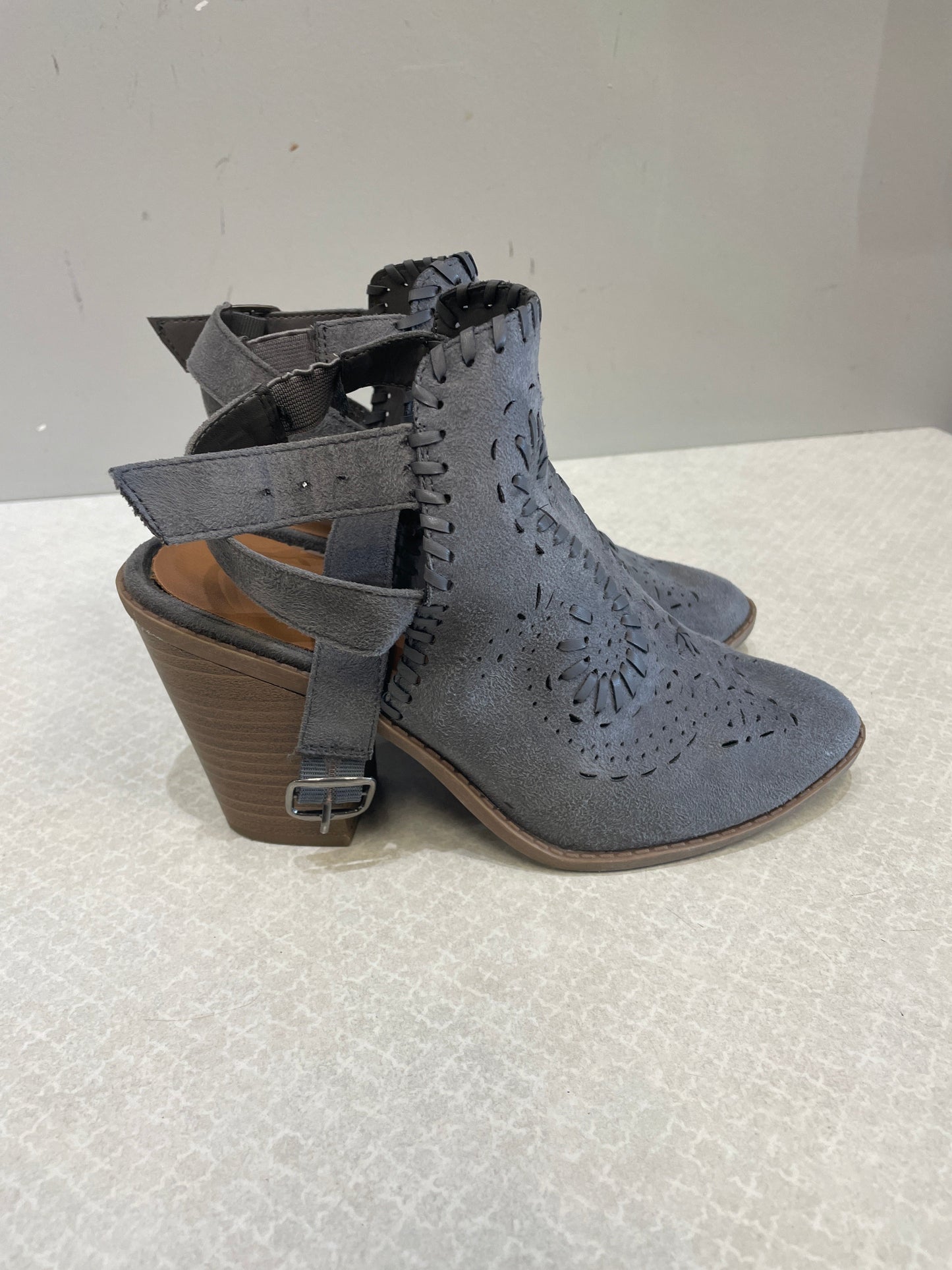 Boots Ankle Heels By Maurices In Grey, Size: 7