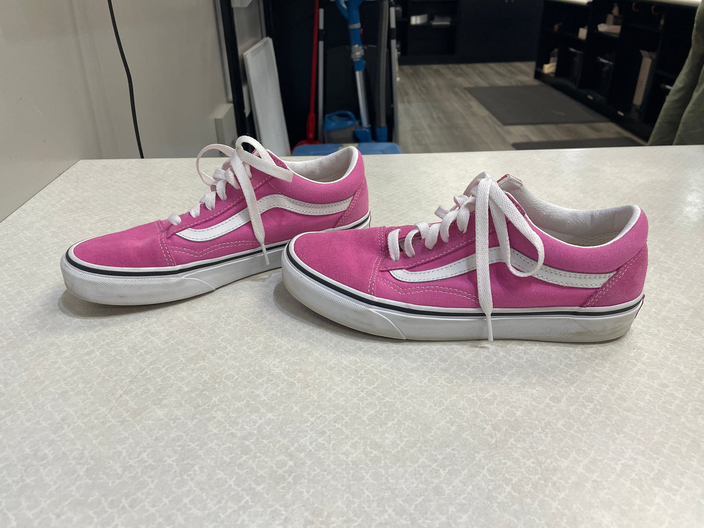 Shoes Sneakers By Vans In Pink, Size: 7.5