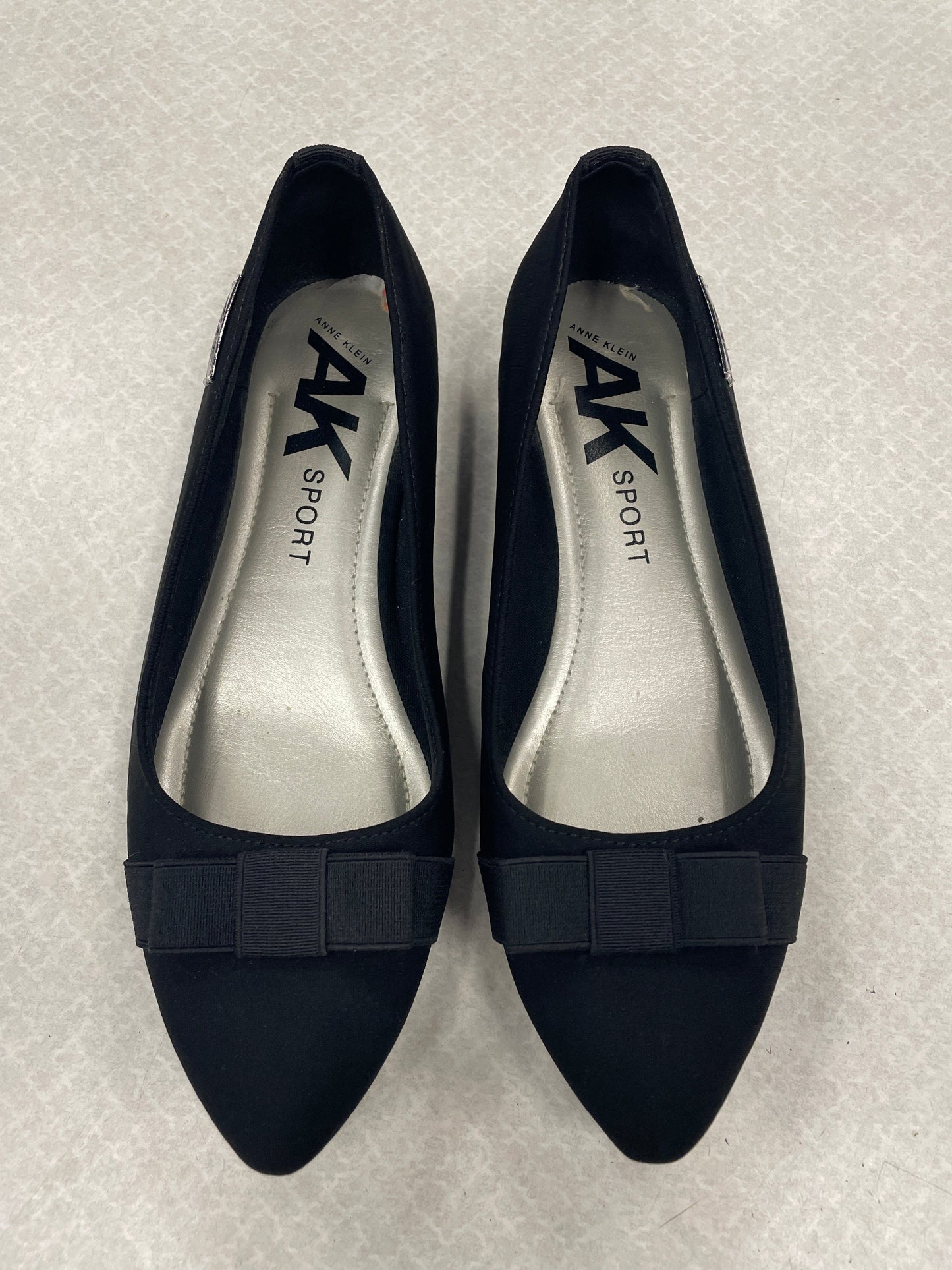 Shoes Flats By Anne Klein In Black, Size: 7