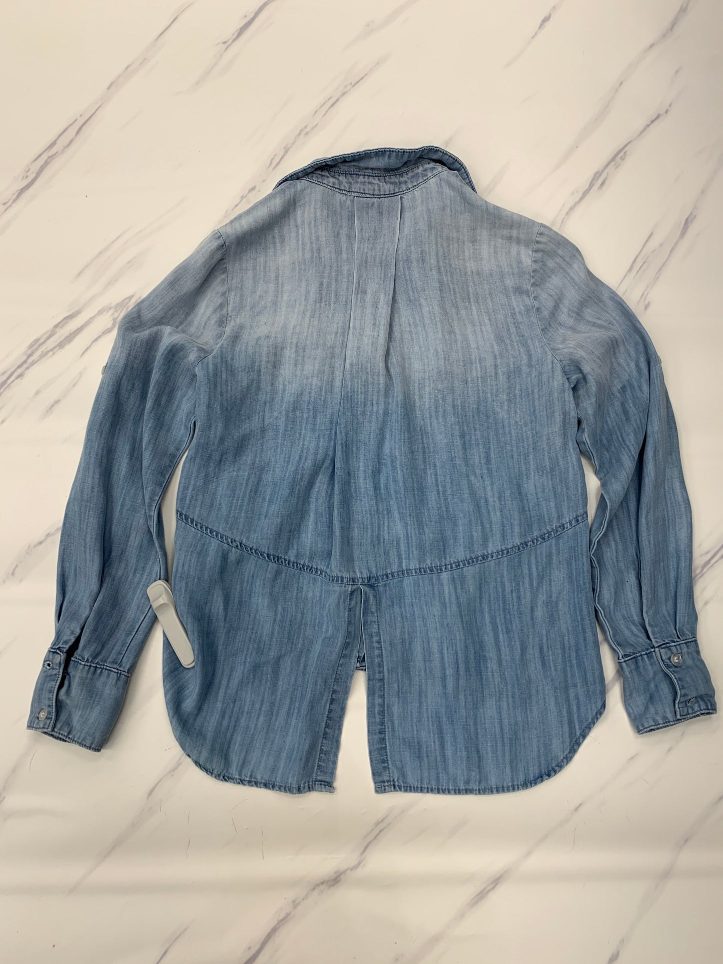 Top Long Sleeve By Bella Dahl In Blue Denim, Size: Xs