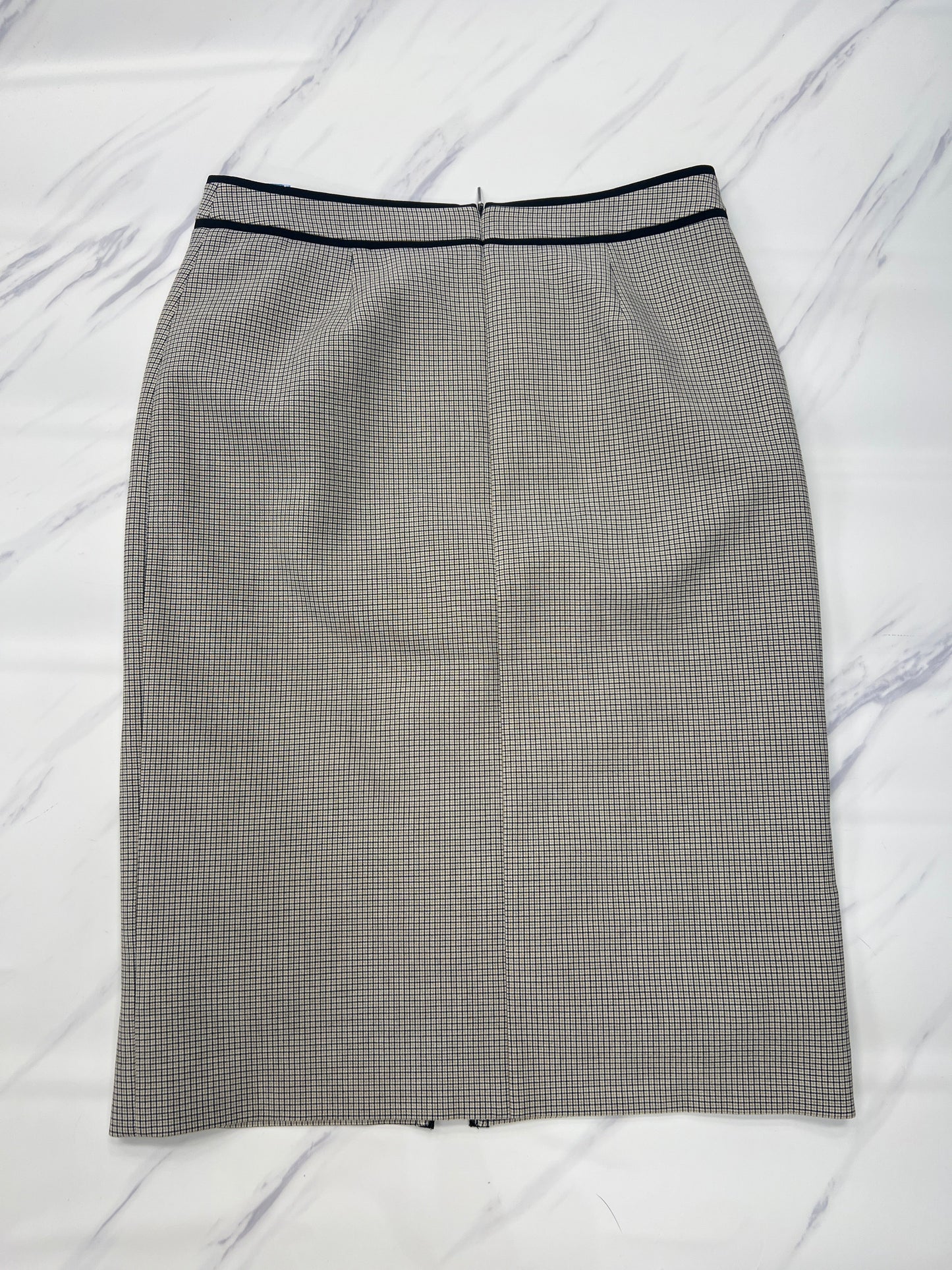 Skirt Midi By Hugo Boss In Plaid Pattern, Size: 8