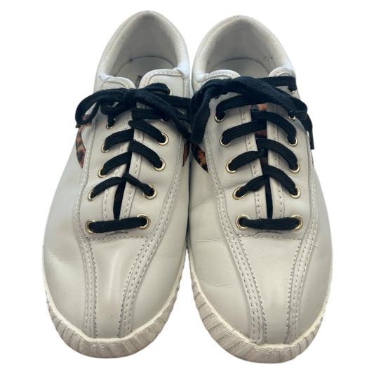 Shoes Sneakers By Clothes Mentor In White, Size: 8