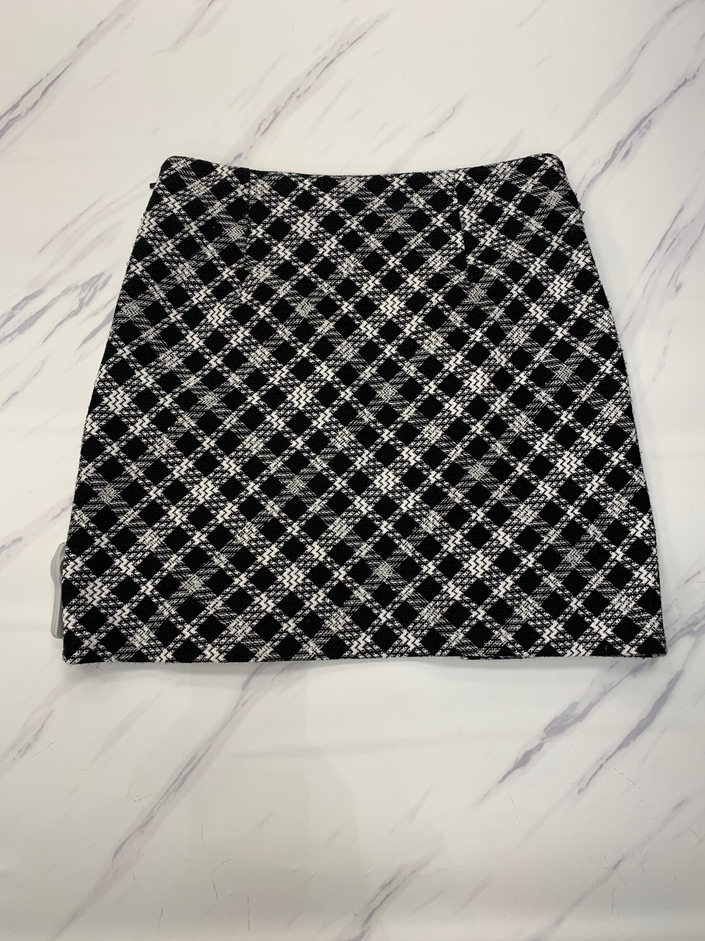 Skirt Designer By Karl Lagerfeld In Plaid Pattern, Size: 8