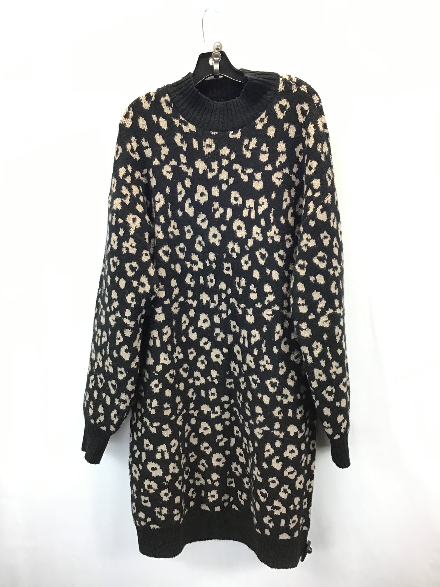 Dress Sweater By Old Navy In Leopard Print, Size: Xl