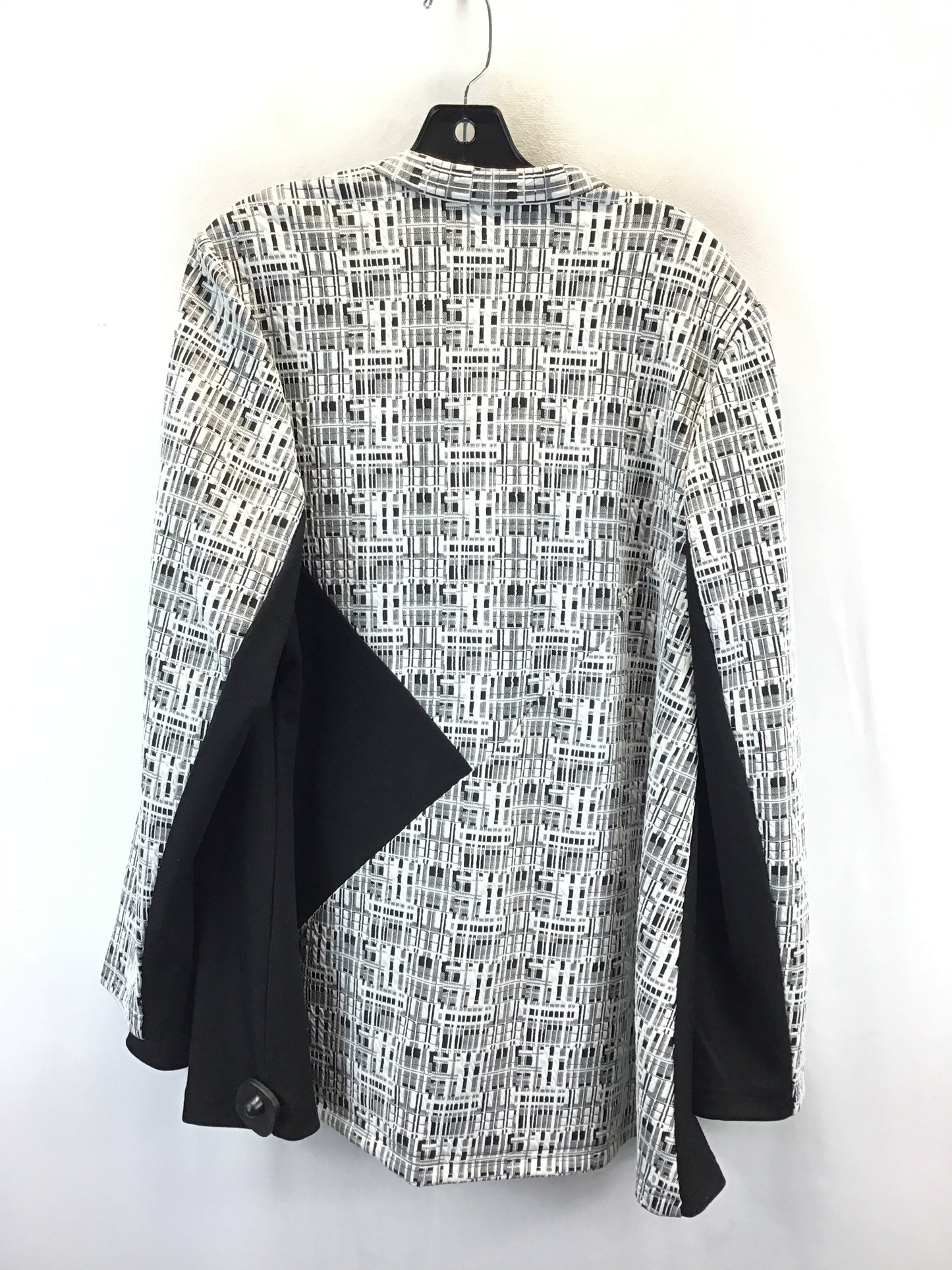 Cardigan By Avenue In Black & White, Size: 2x