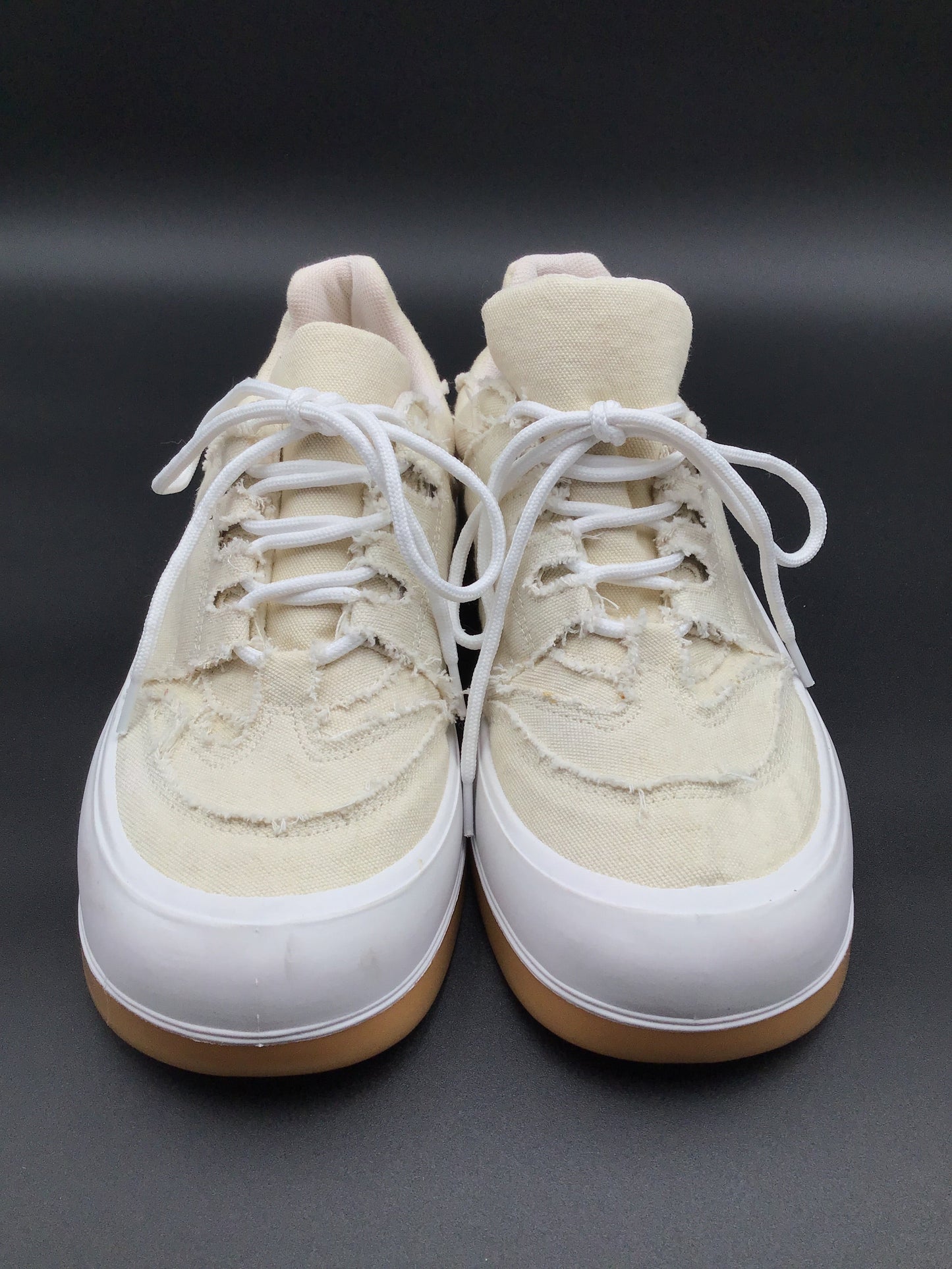 Shoes Sneakers By Urban Outfitters  Size: 10