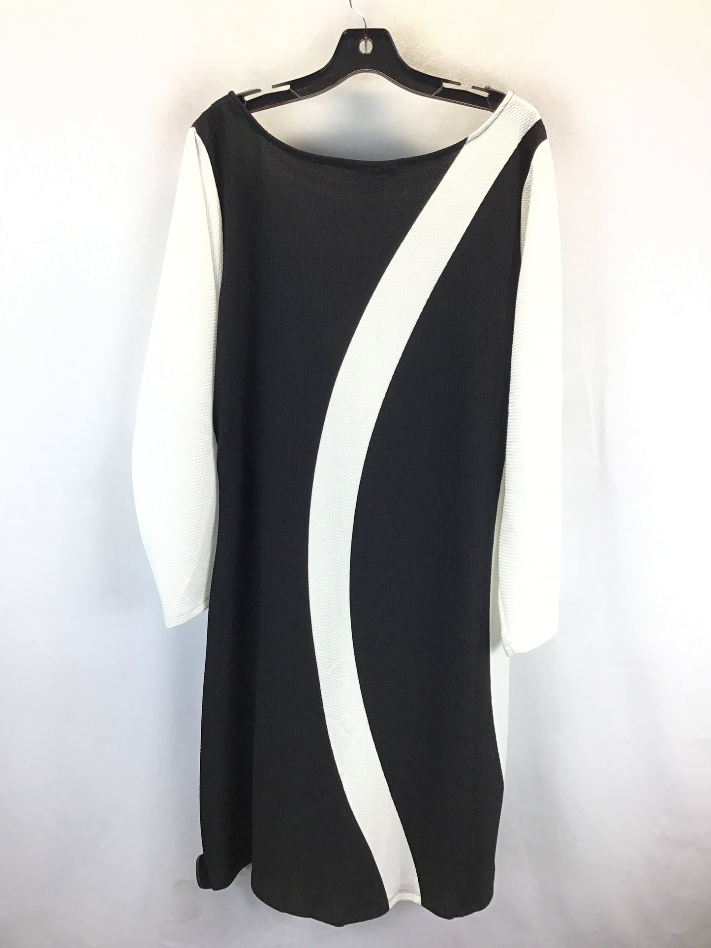 Dress Casual Midi By Ashley Stewart In Black & White, Size: 18