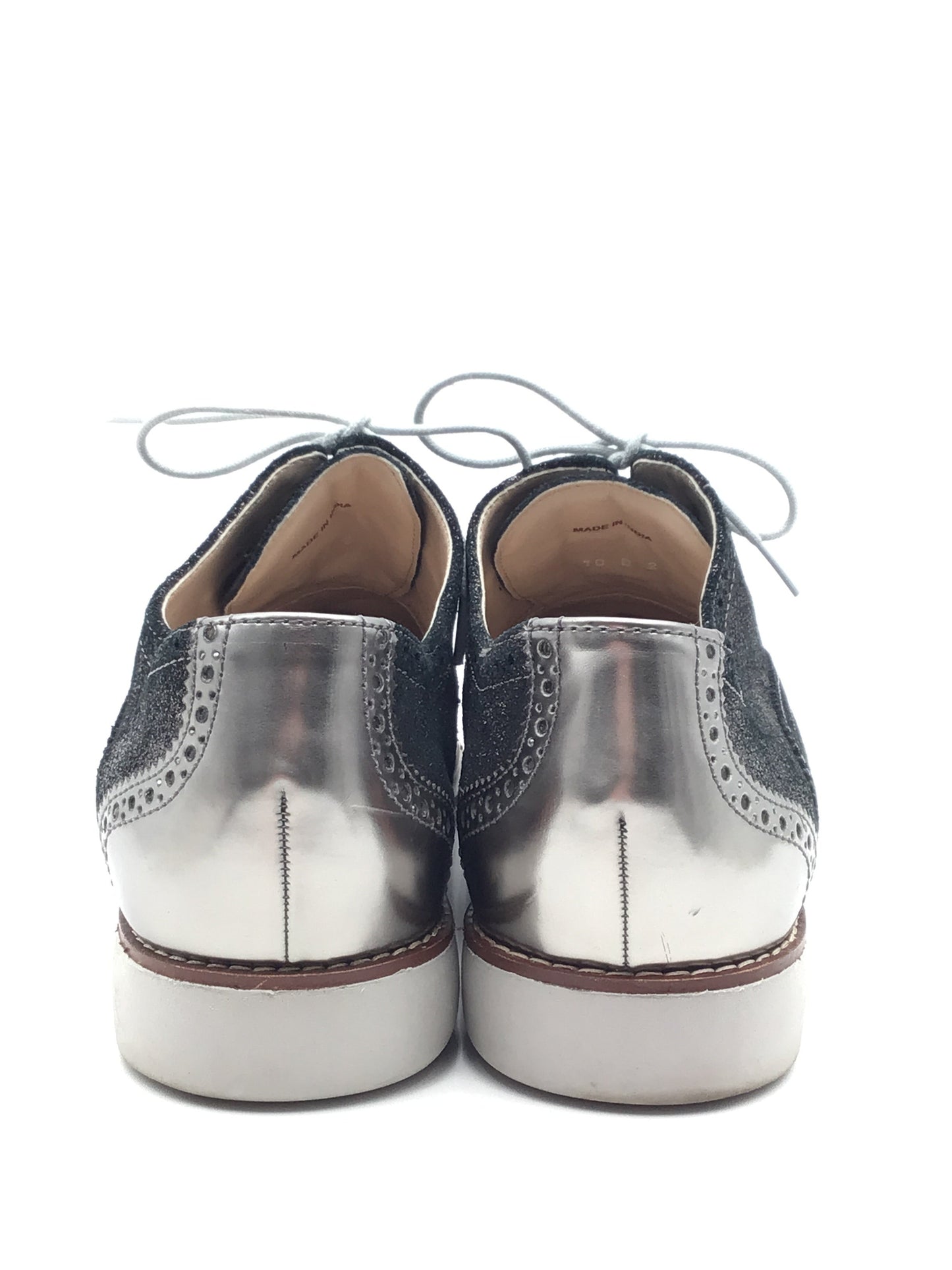 Shoes Flats By Cole-haan In Silver, Size: 10