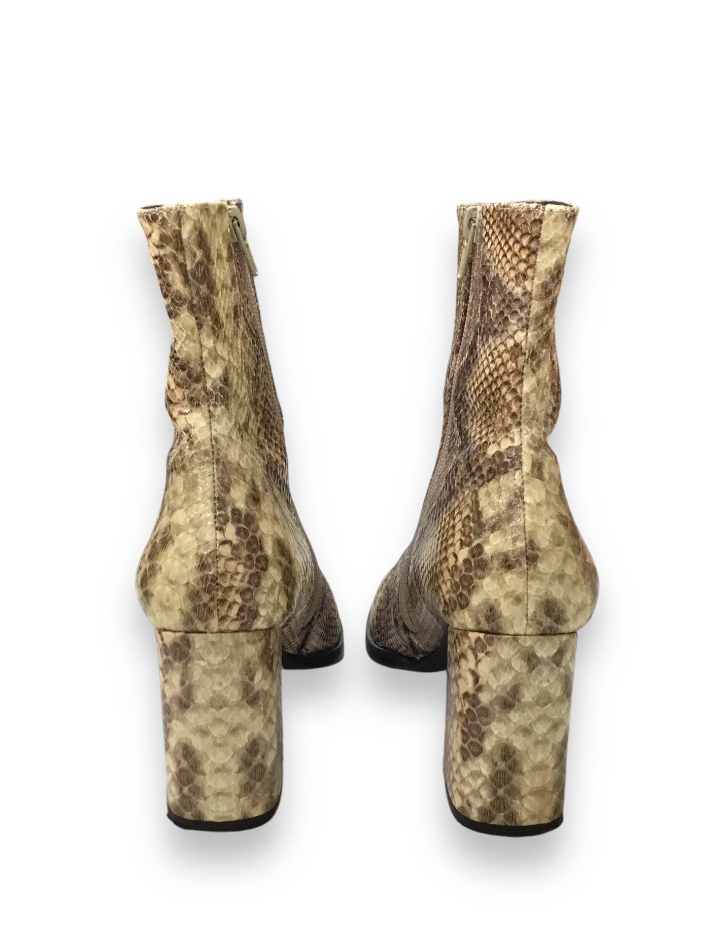 Boots Ankle Heels By Vero Moda In Animal Print, Size: 7