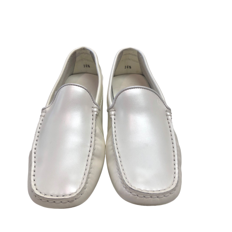 Cream Shoes Designer Tods, Size 6