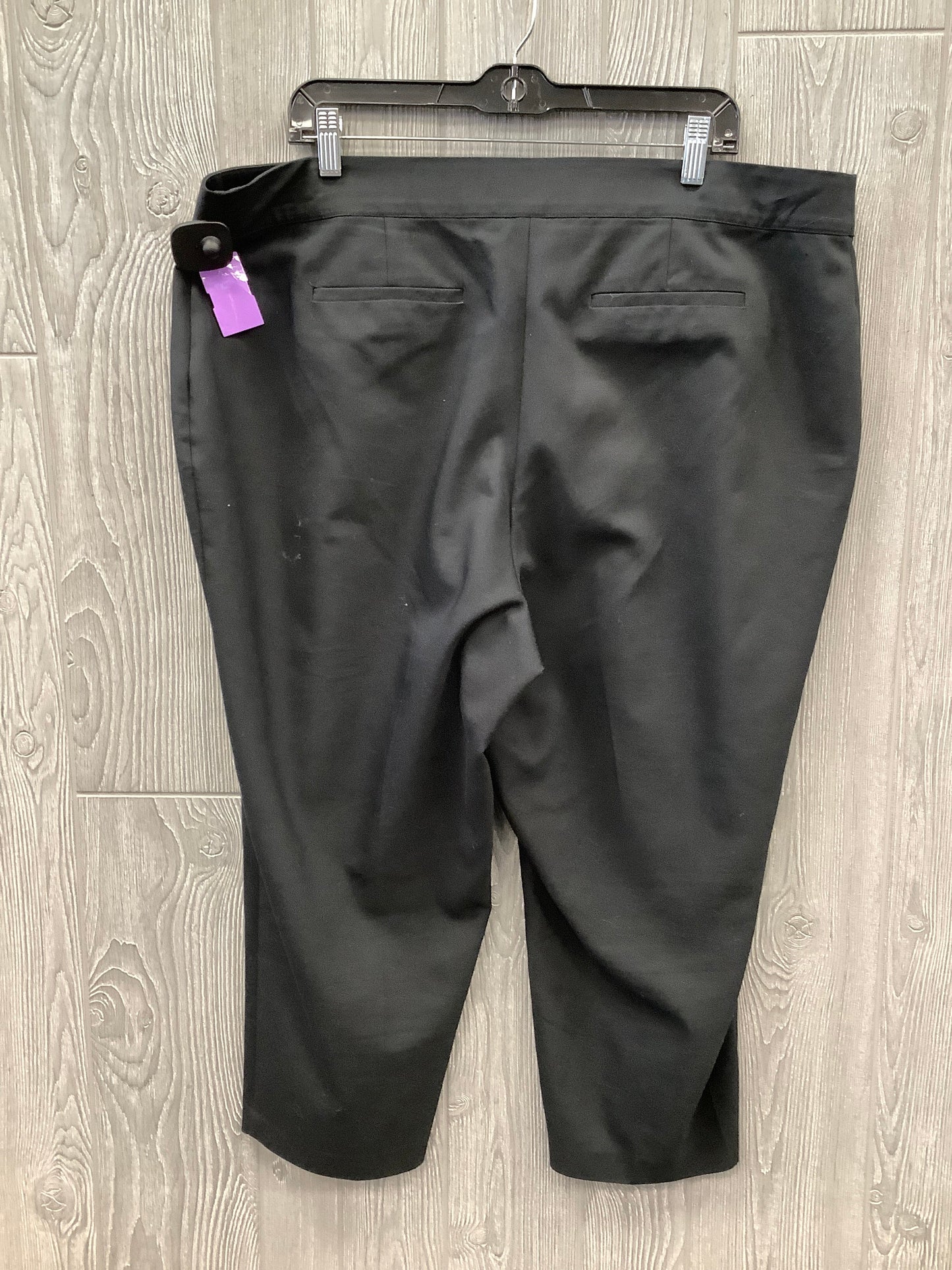 Capris By Apt 9 In Black, Size: 18