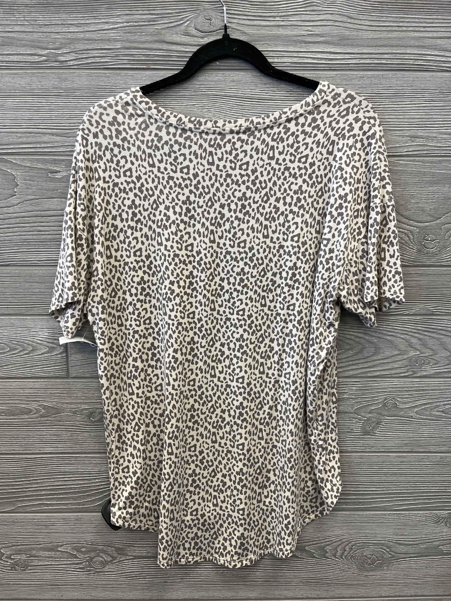 Top Short Sleeve By American Eagle In Animal Print, Size: S