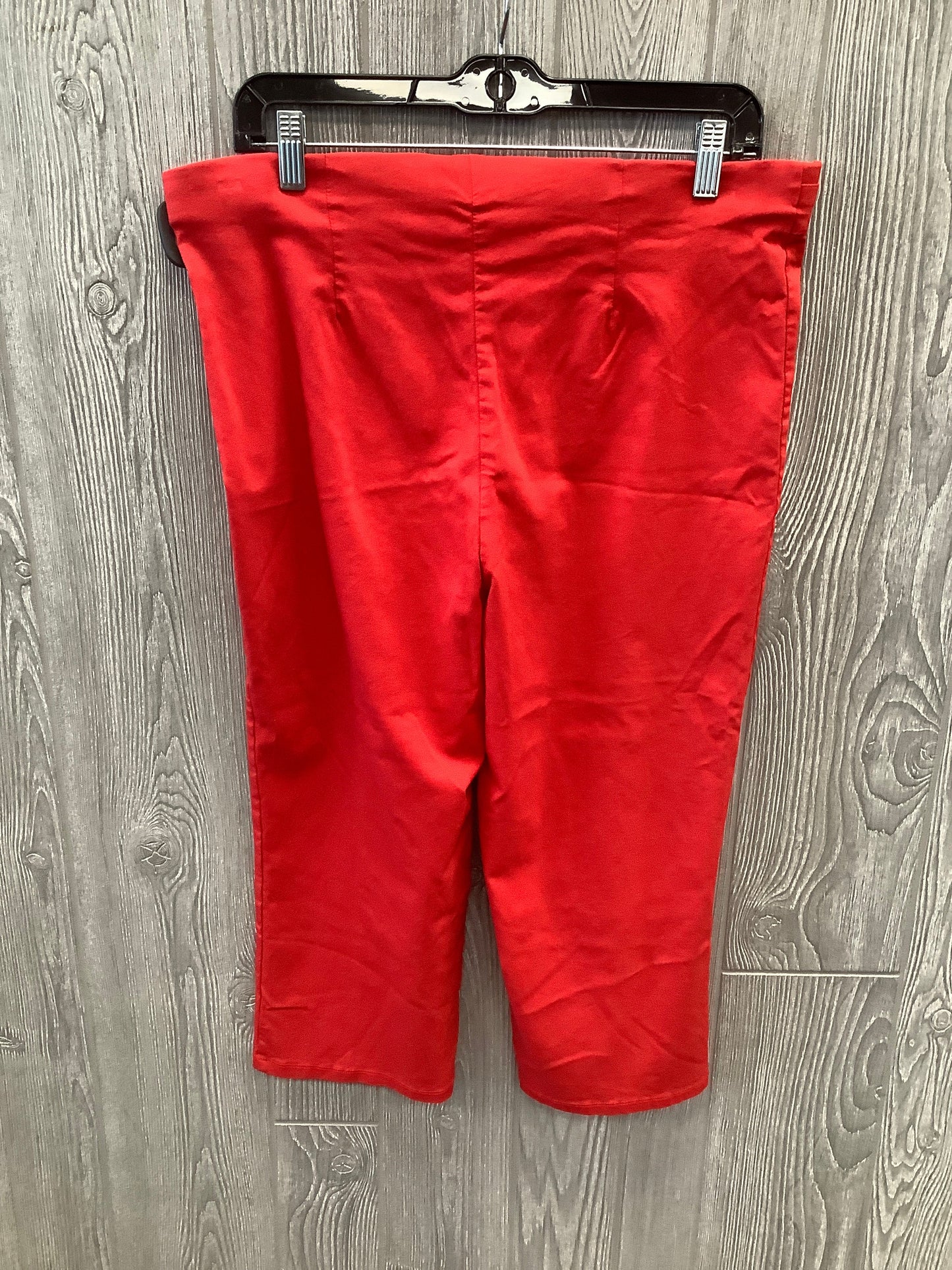 Capris By 89th And Madison In Red, Size: 18