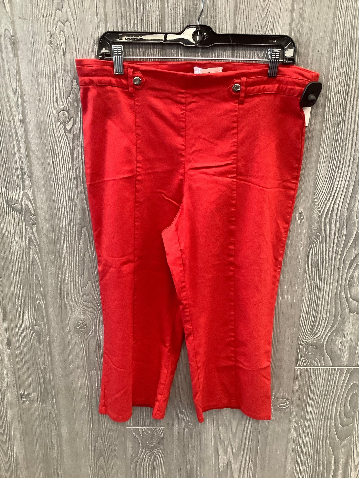 Capris By 89th And Madison In Red, Size: 18