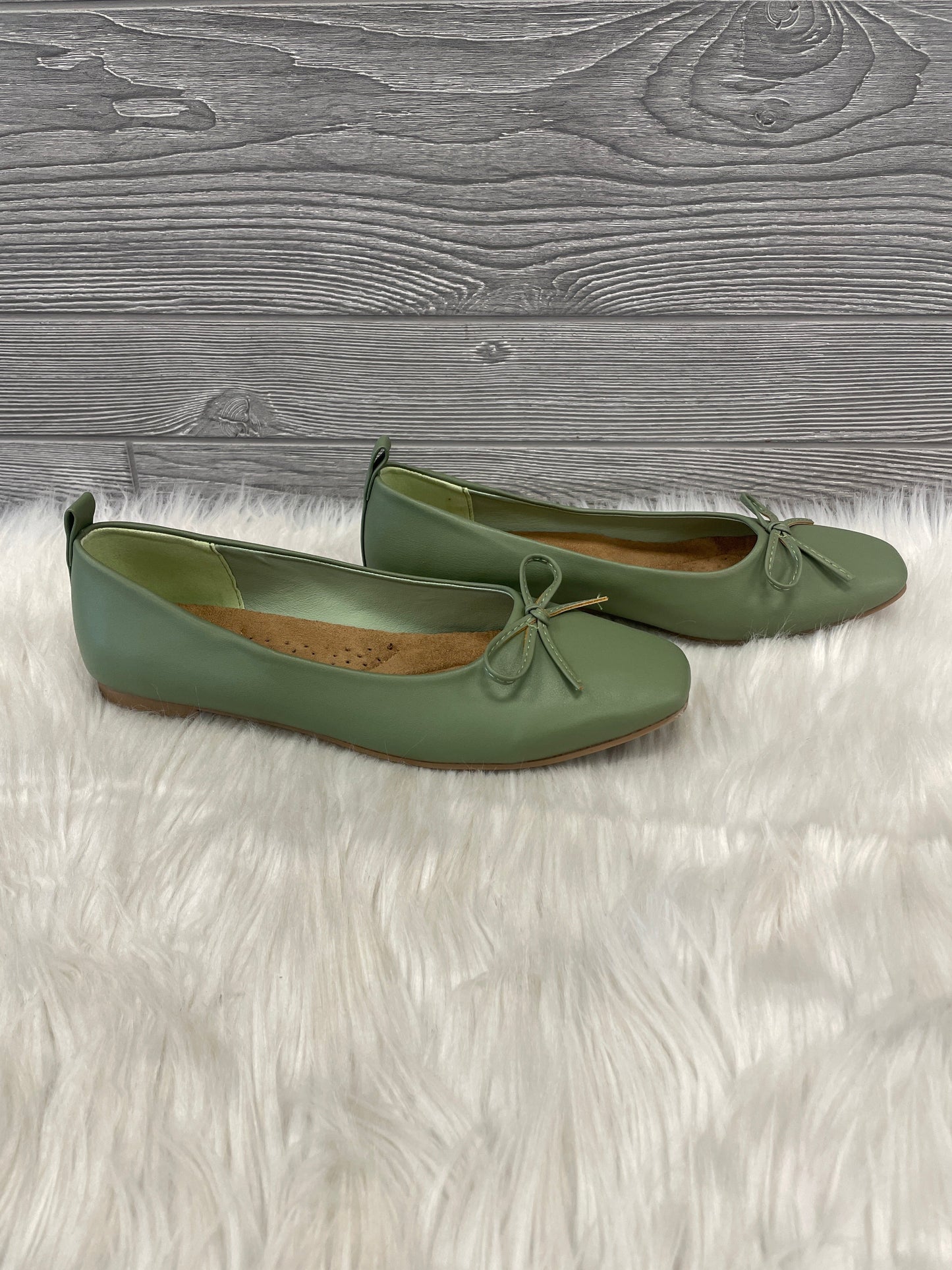 Shoes Flats By Maurices In Green, Size: 8.5