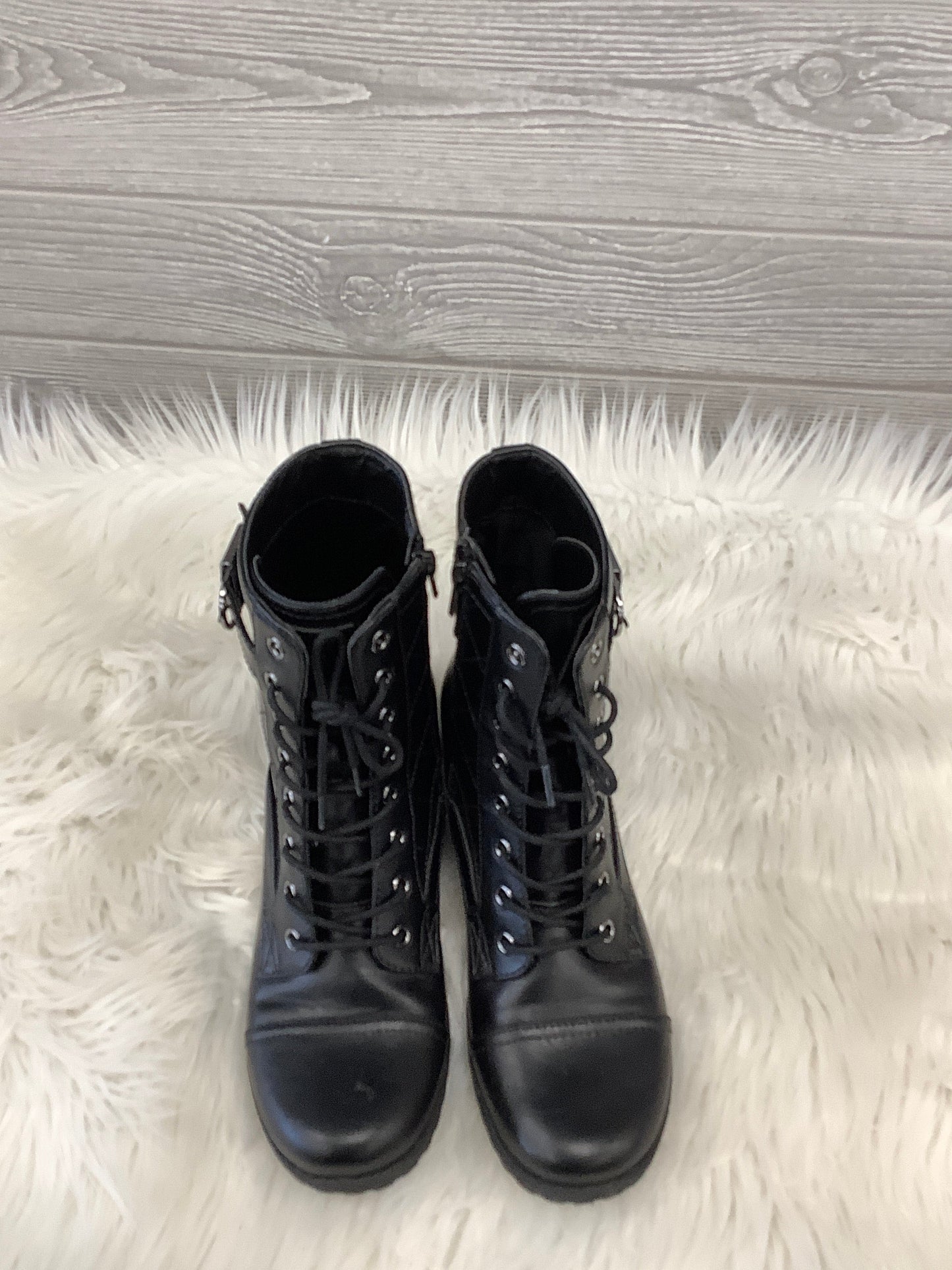 Boots Combat By Clothes Mentor  Size: 7.5