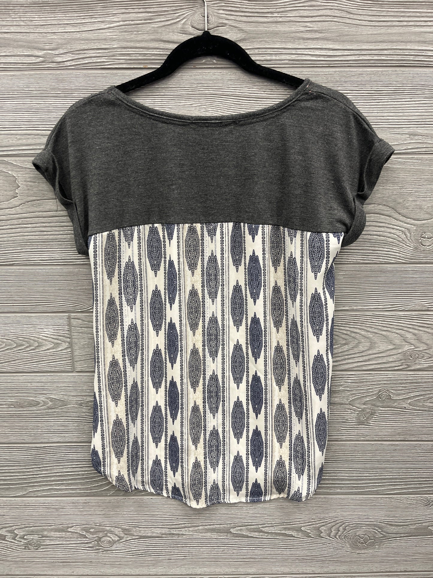 Top Short Sleeve By Rewind In Grey, Size: M