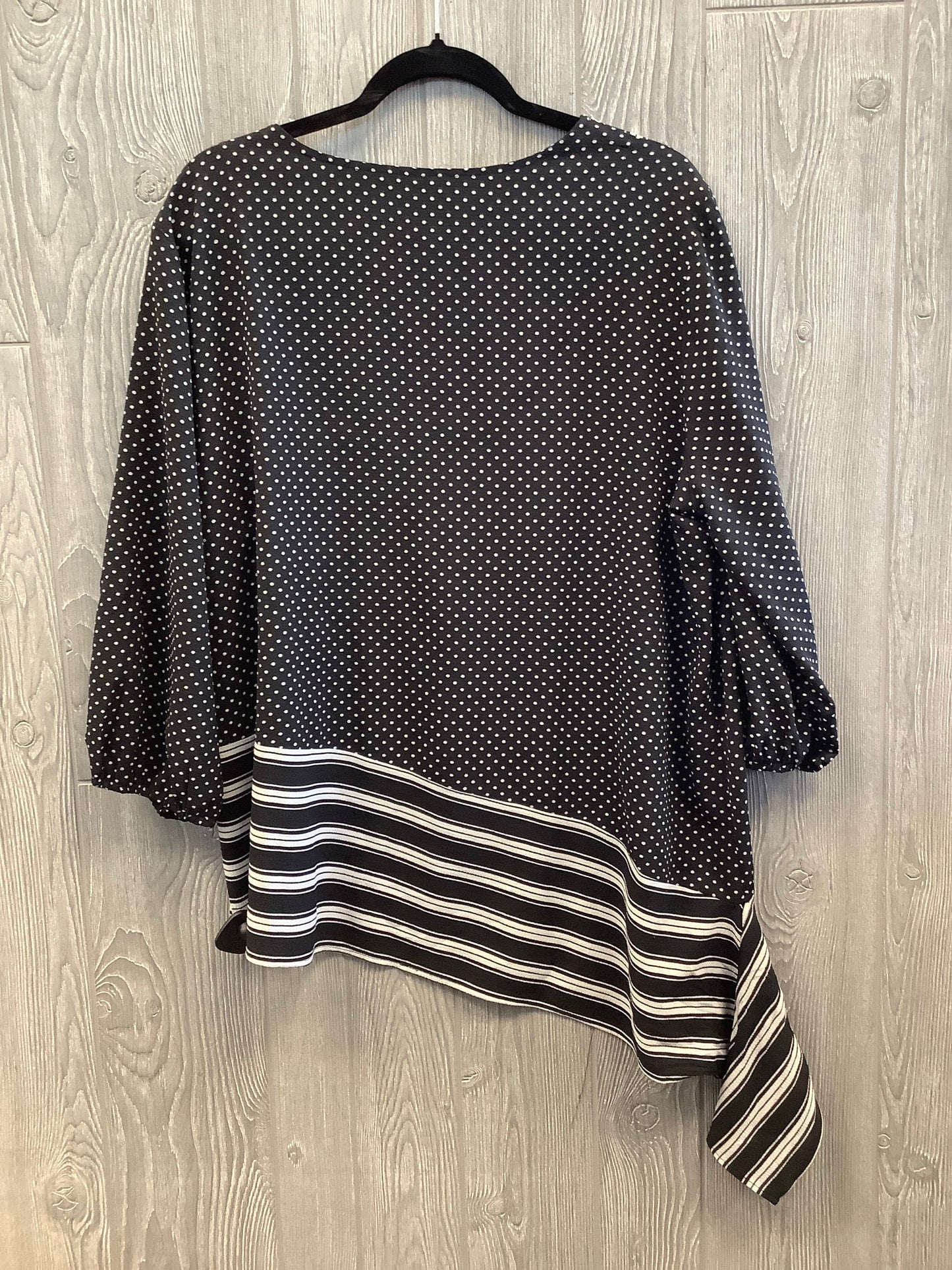 Top 3/4 Sleeve By Cato In Black, Size: 1x