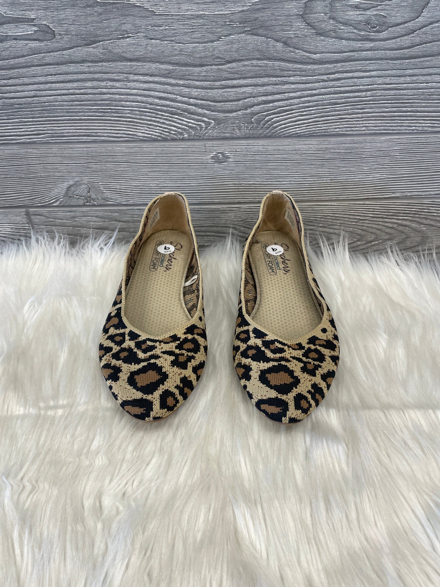 Shoes Flats By Skechers In Animal Print, Size: 9