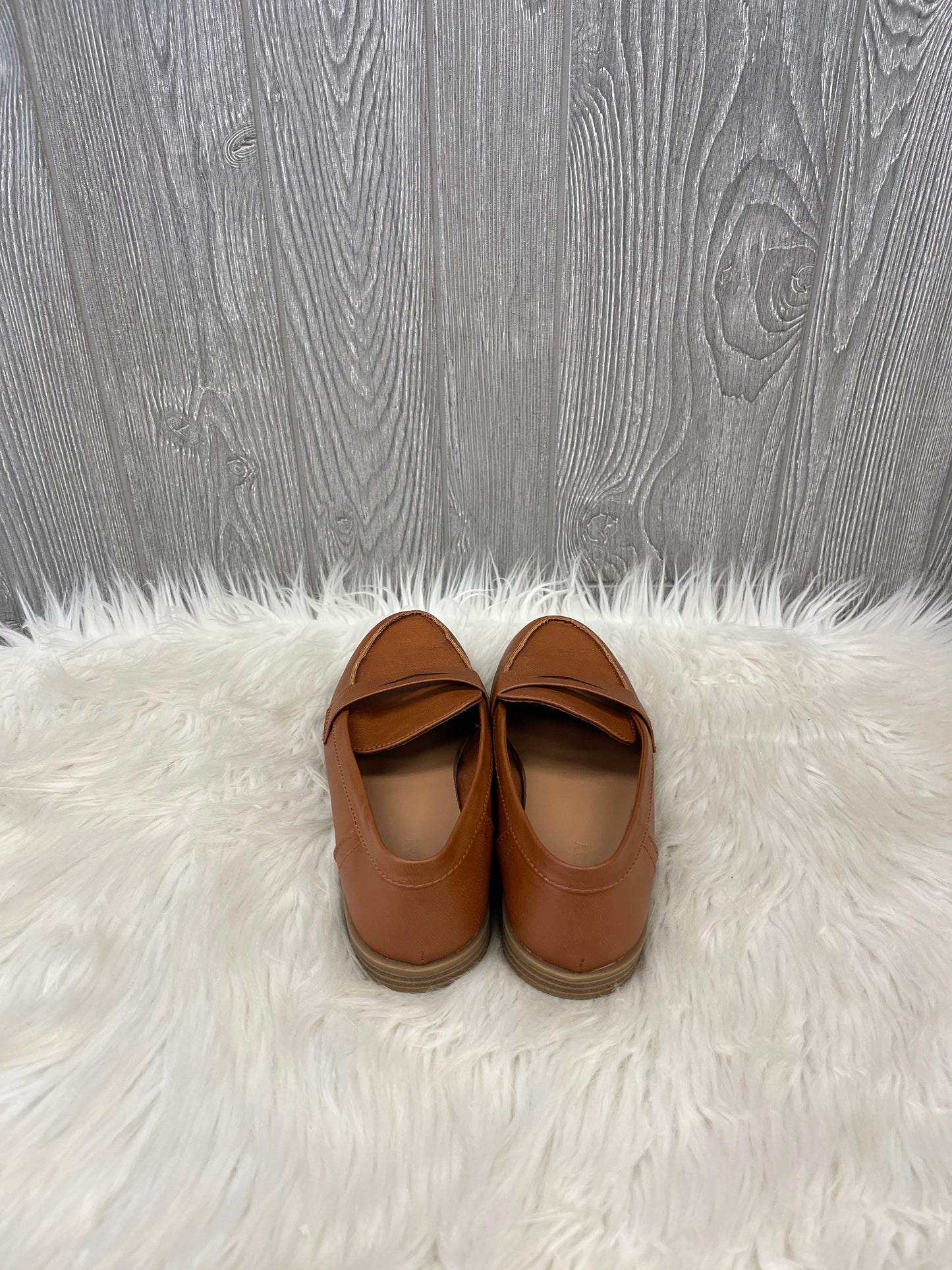 Shoes Flats By Old Navy In Brown, Size: 8