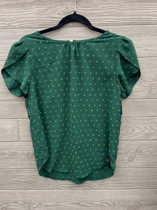 Top Short Sleeve By Shein In Green, Size: M