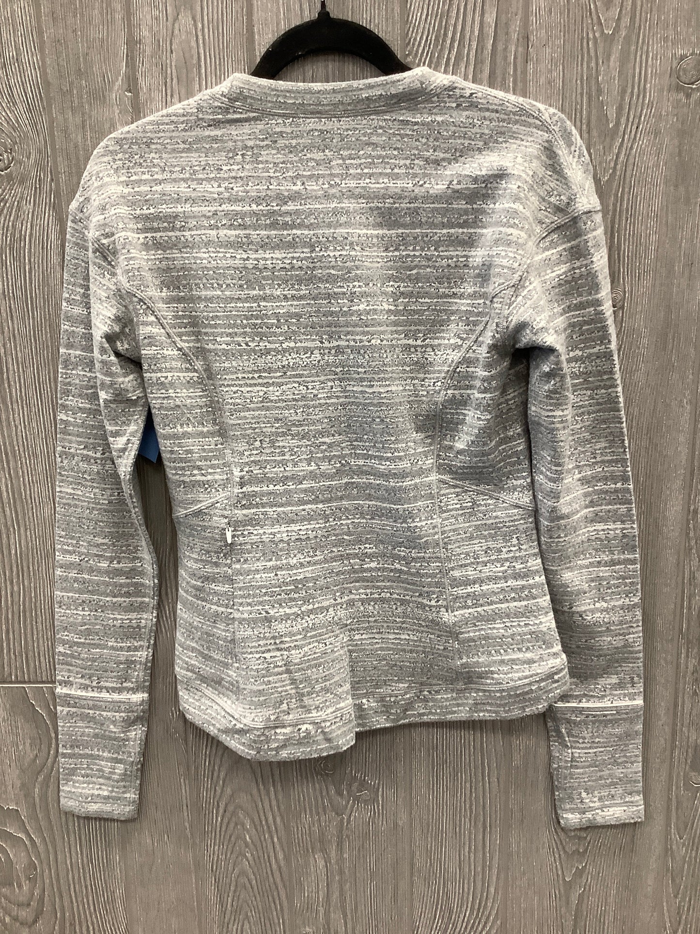 Athletic Top Long Sleeve Crewneck By Lululemon In Grey, Size: 6