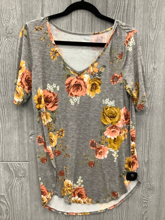 Top Short Sleeve By Maurices In Floral Print, Size: M