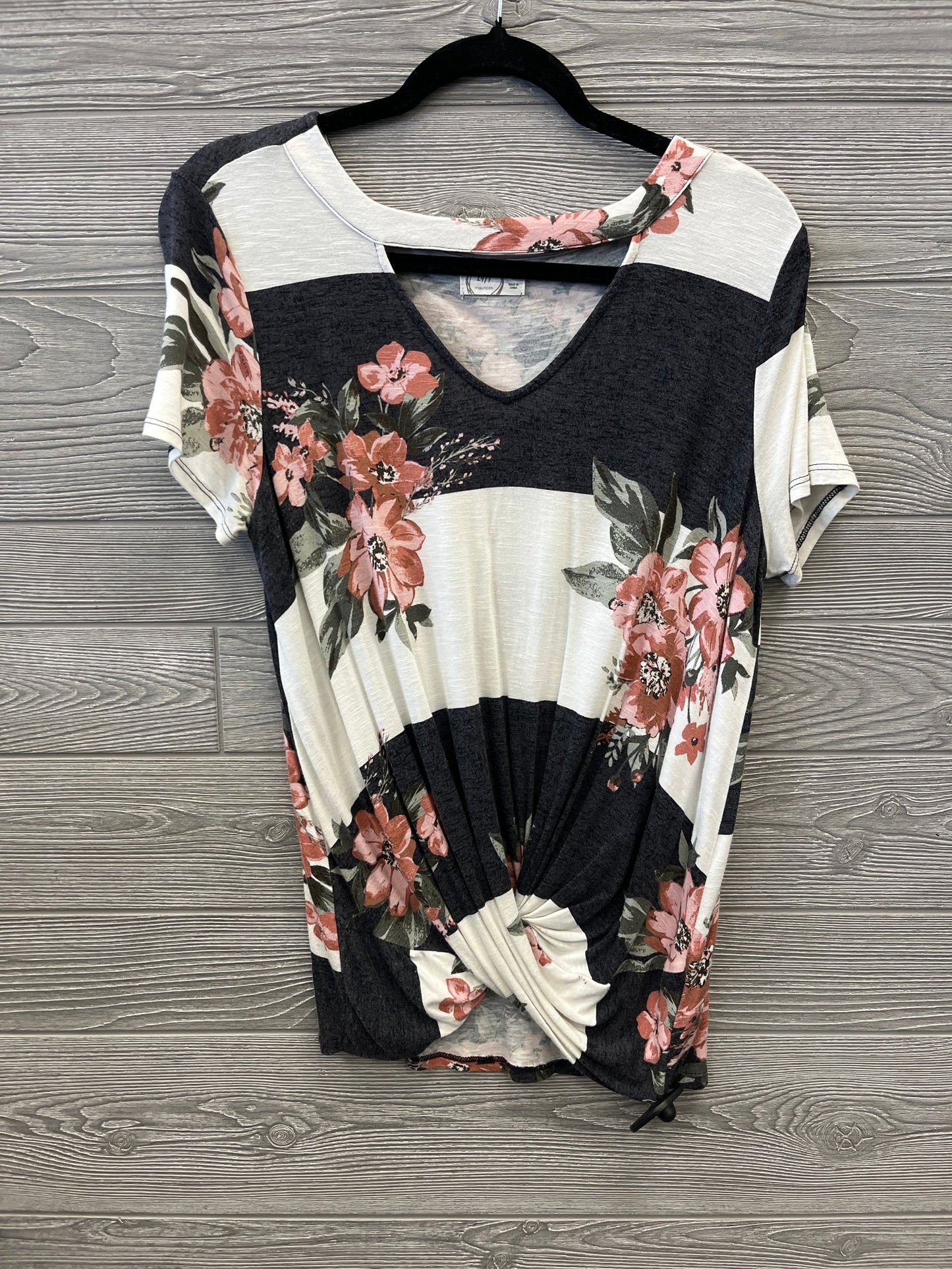 Top Short Sleeve By Maurices In Multi-colored, Size: S